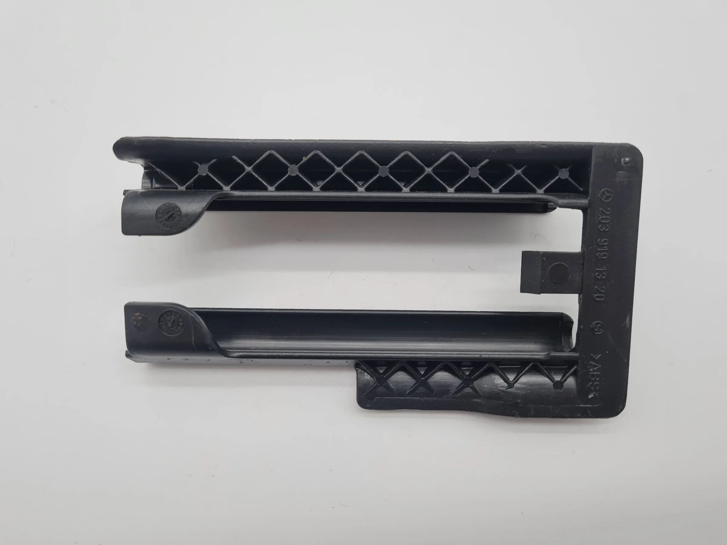 Original Mercedes-Benz C-Klasse (W203/W209)) Sitzschienenabdeckung A2039191320