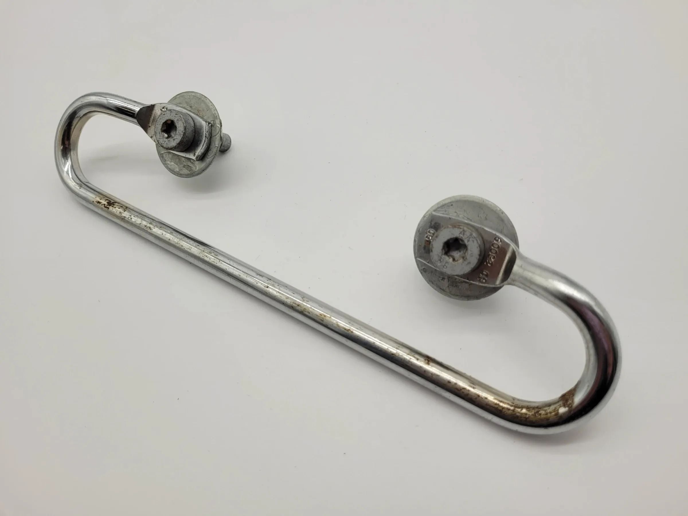 Original Mercedes-Benz CLK/SL Sicherheitsgurt Halterung Vorne A2038680287