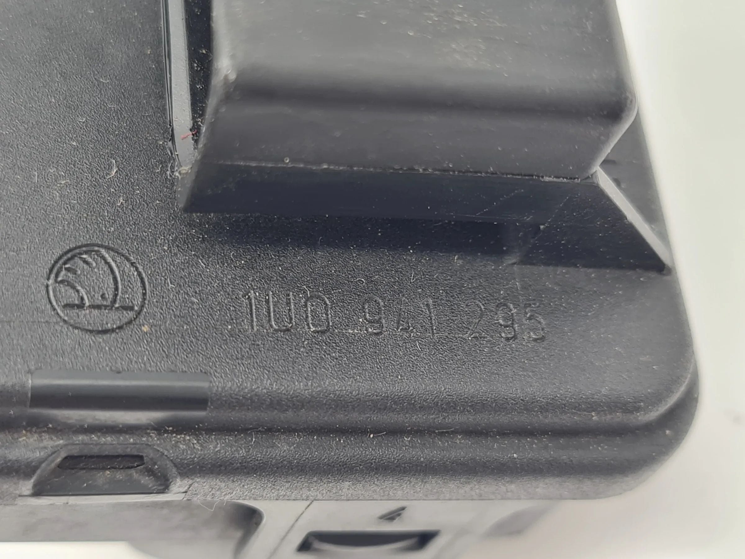 Original Skoda Octavia I (1U2) Stellmotor Scheinwerfer LWR L\R 007 282-20