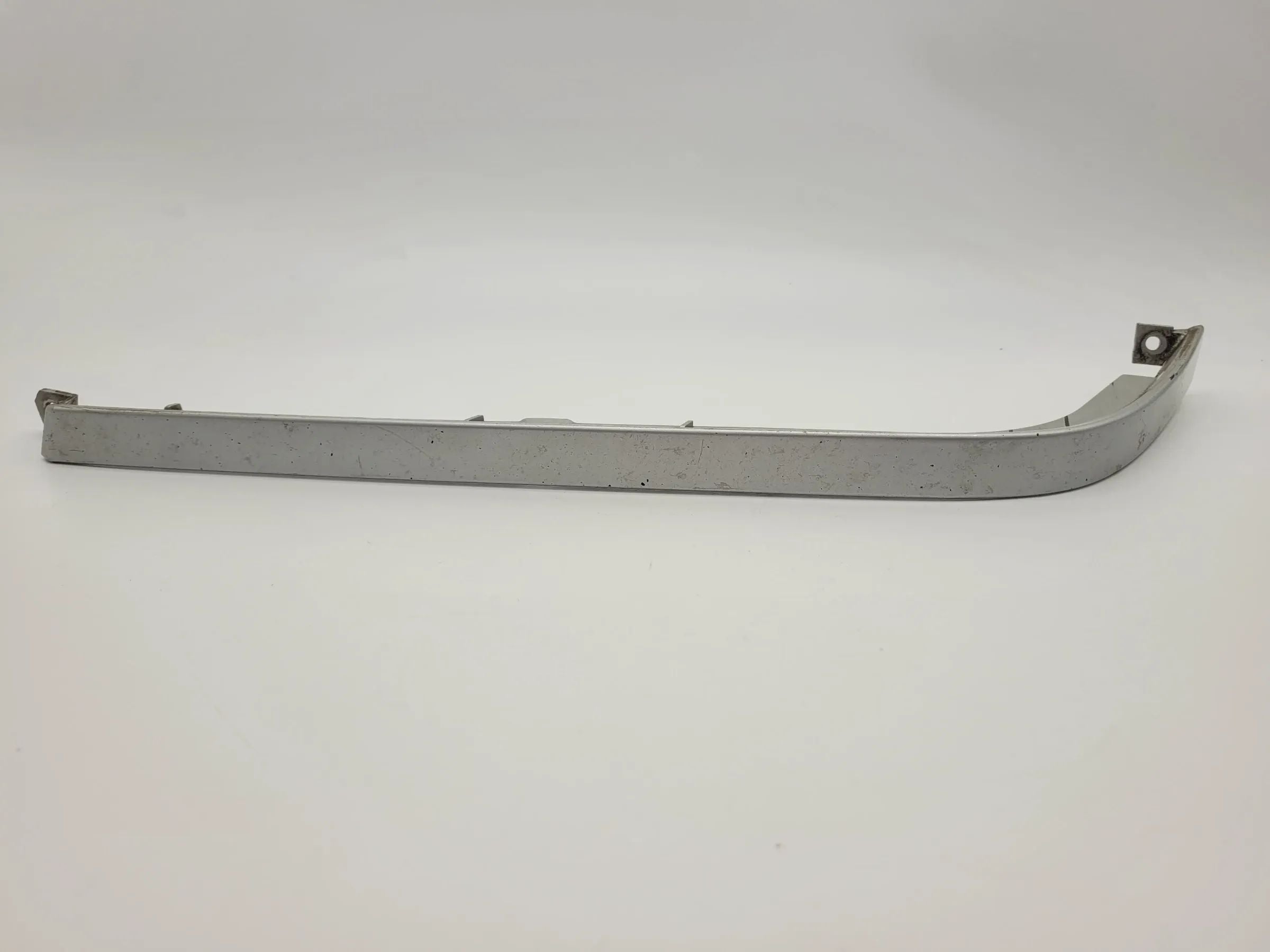 Original Mercedes-Benz C-Klasse (W202) Scheinwerfer Leiste/Blende L. A2028260577