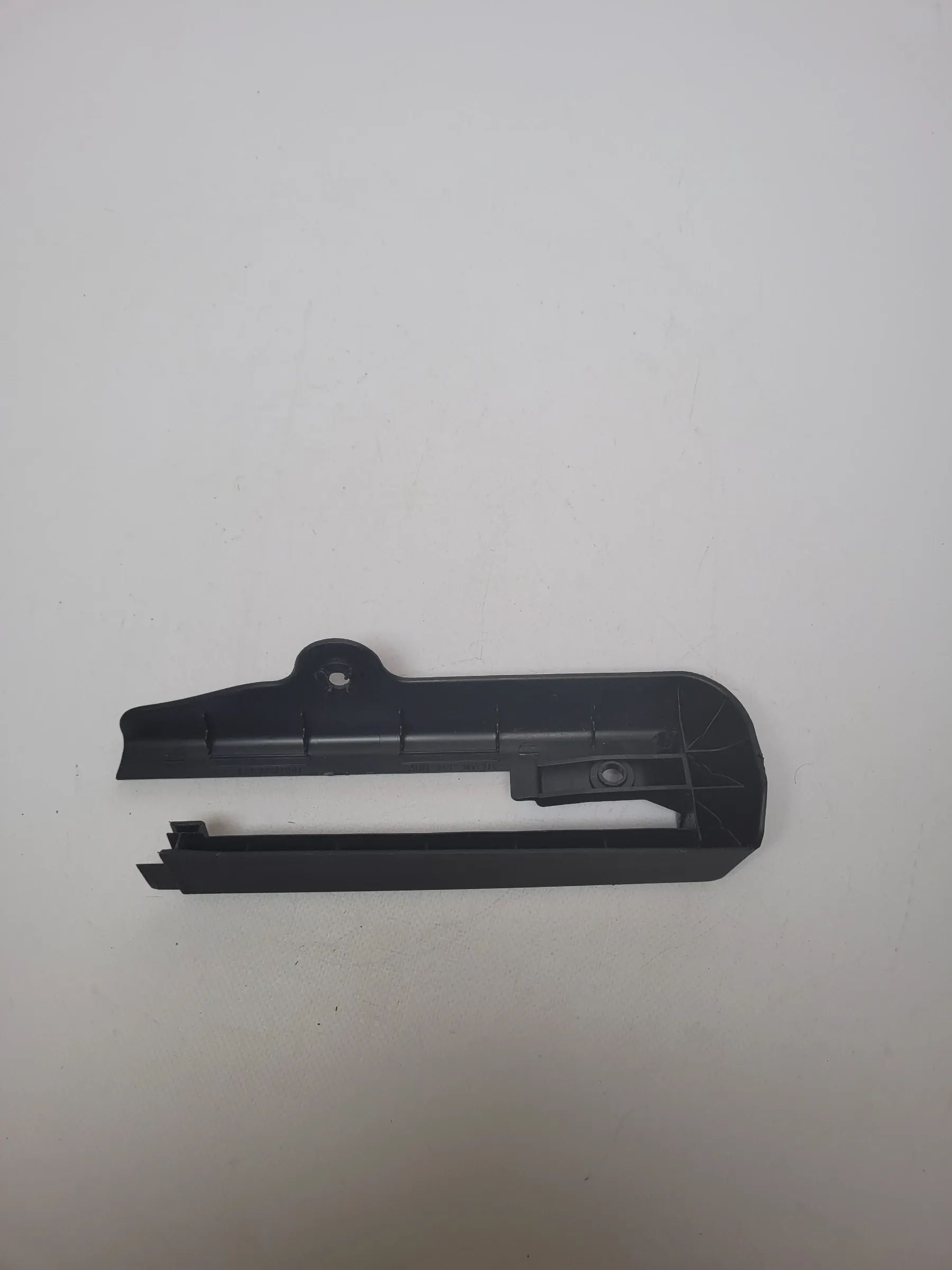 Original Audi A4 (8E/B6/B7) Verkleidung Sitz-Führungsschiene 8e0881350