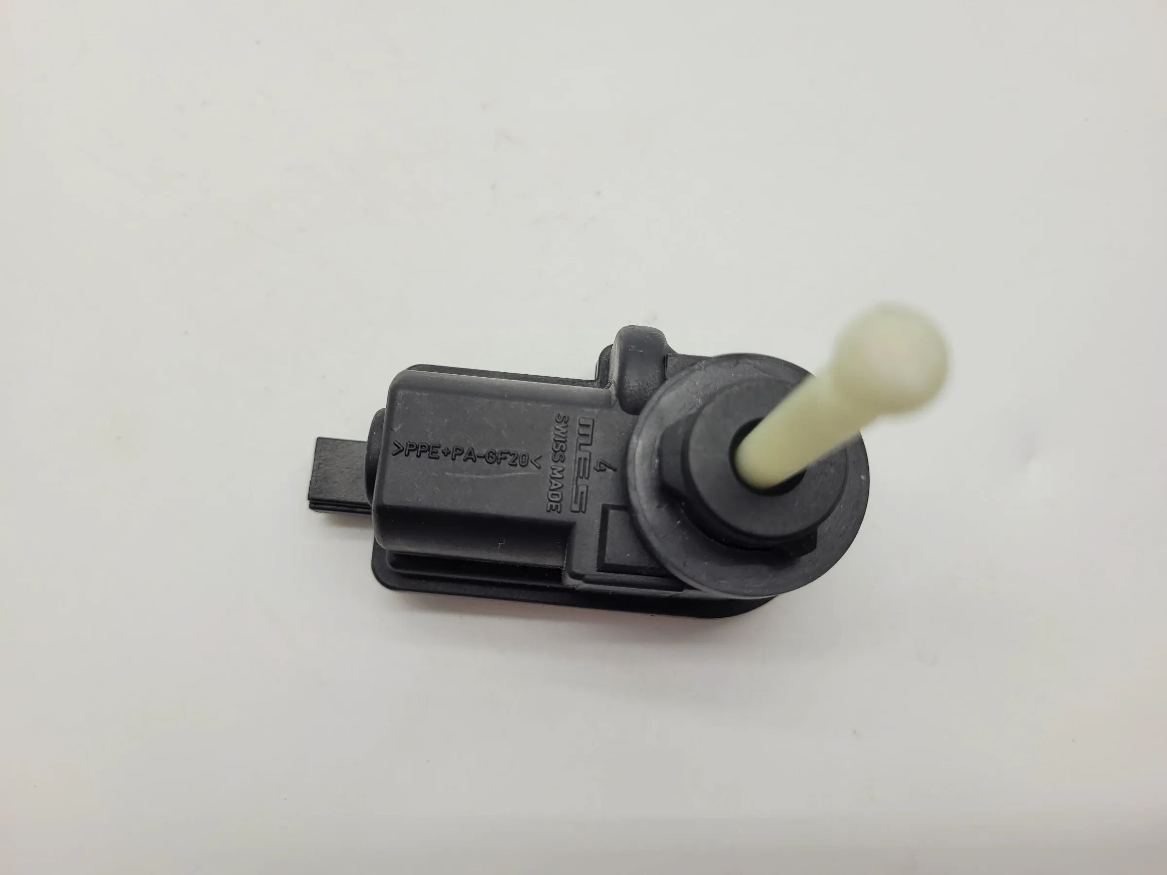 Original Ford Mondeo II 2 (BAP/BNP/BFP) Stellmotor LWR L/R 94BG13K198AA