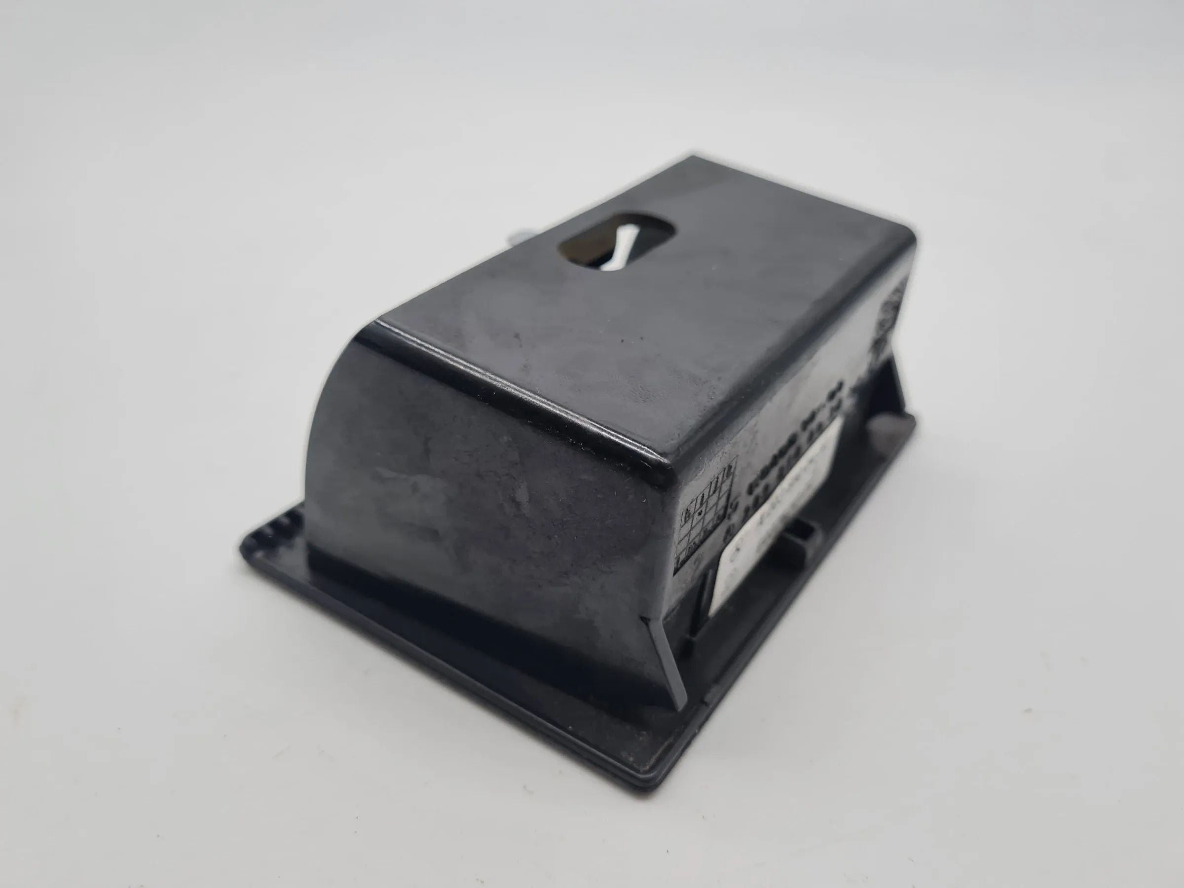 Original Mercedes-Benz C-Klasse (W203) Aschenbecher A2038100430