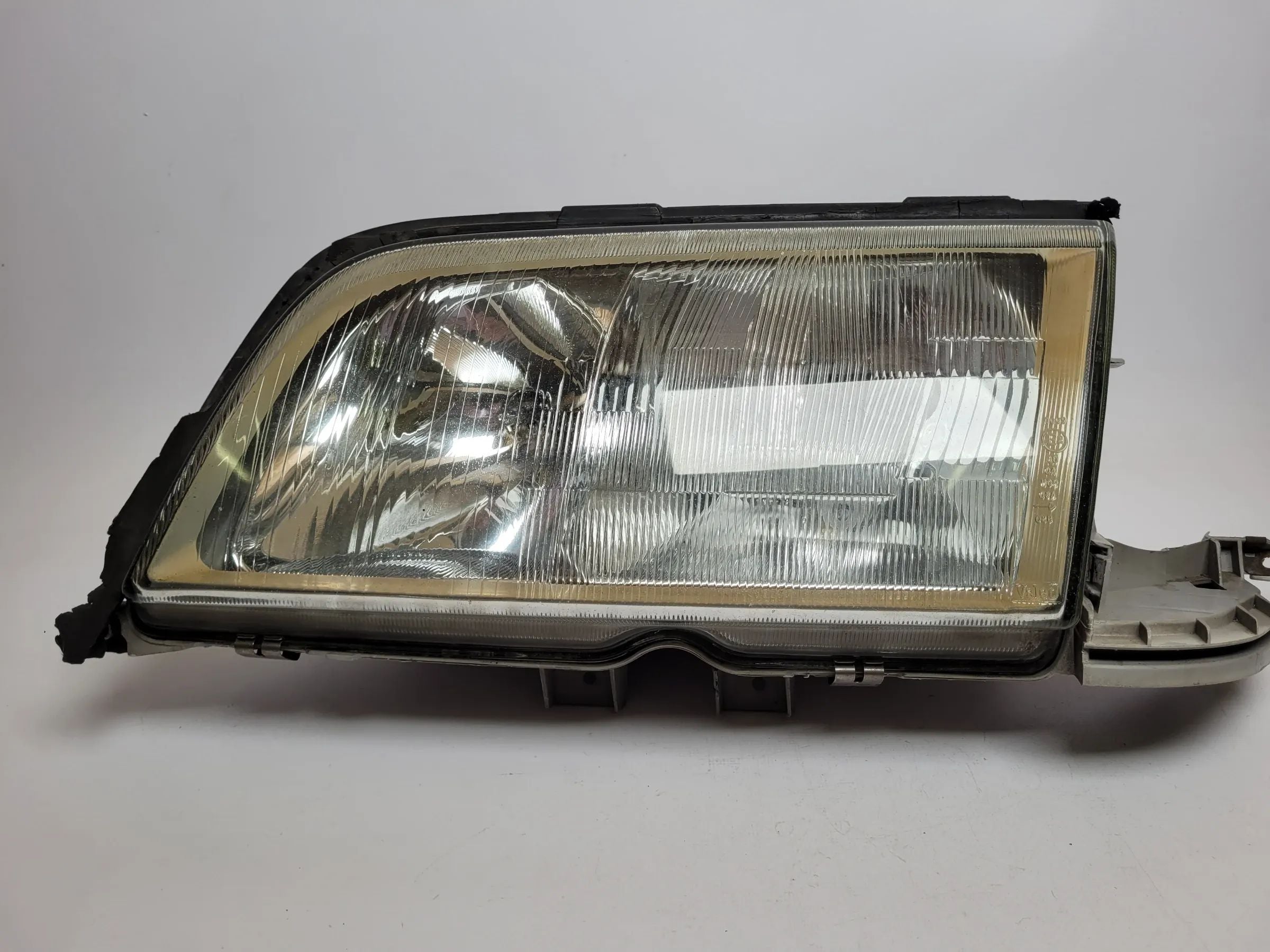 Original Mercedes-Benz C-Klasse Scheinwerfer / Frontleuchte Links, A2028202961