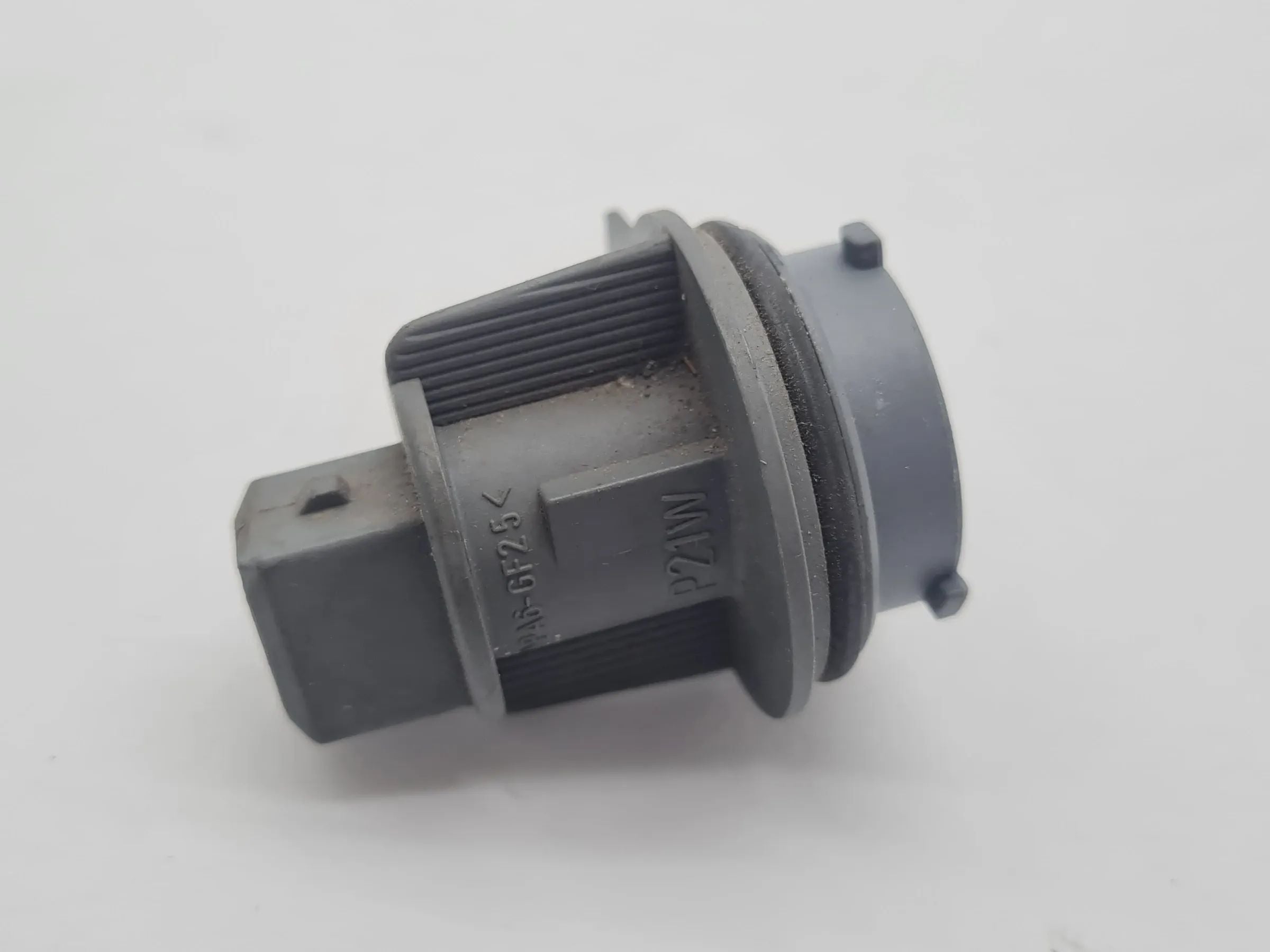Original Fiat Punto (176) Scheinwerfer Blinker Blinkerfassung L/R 143101-00