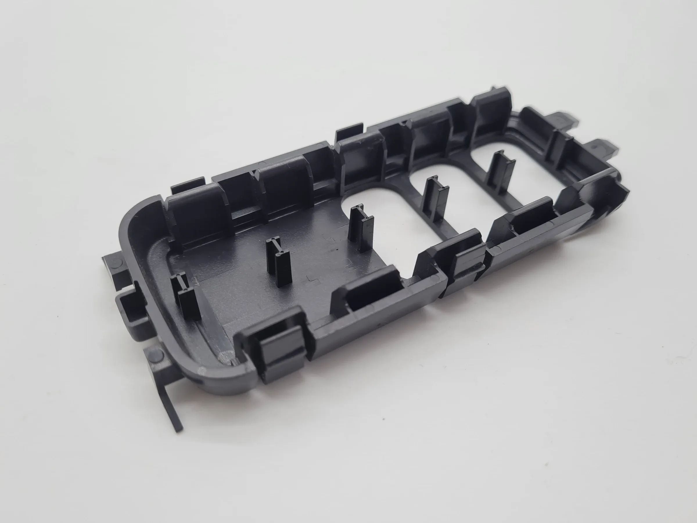 Original Mercedes-Benz A-Klasse (W168) Rahmen Blende Einparkhilfe A1685450191