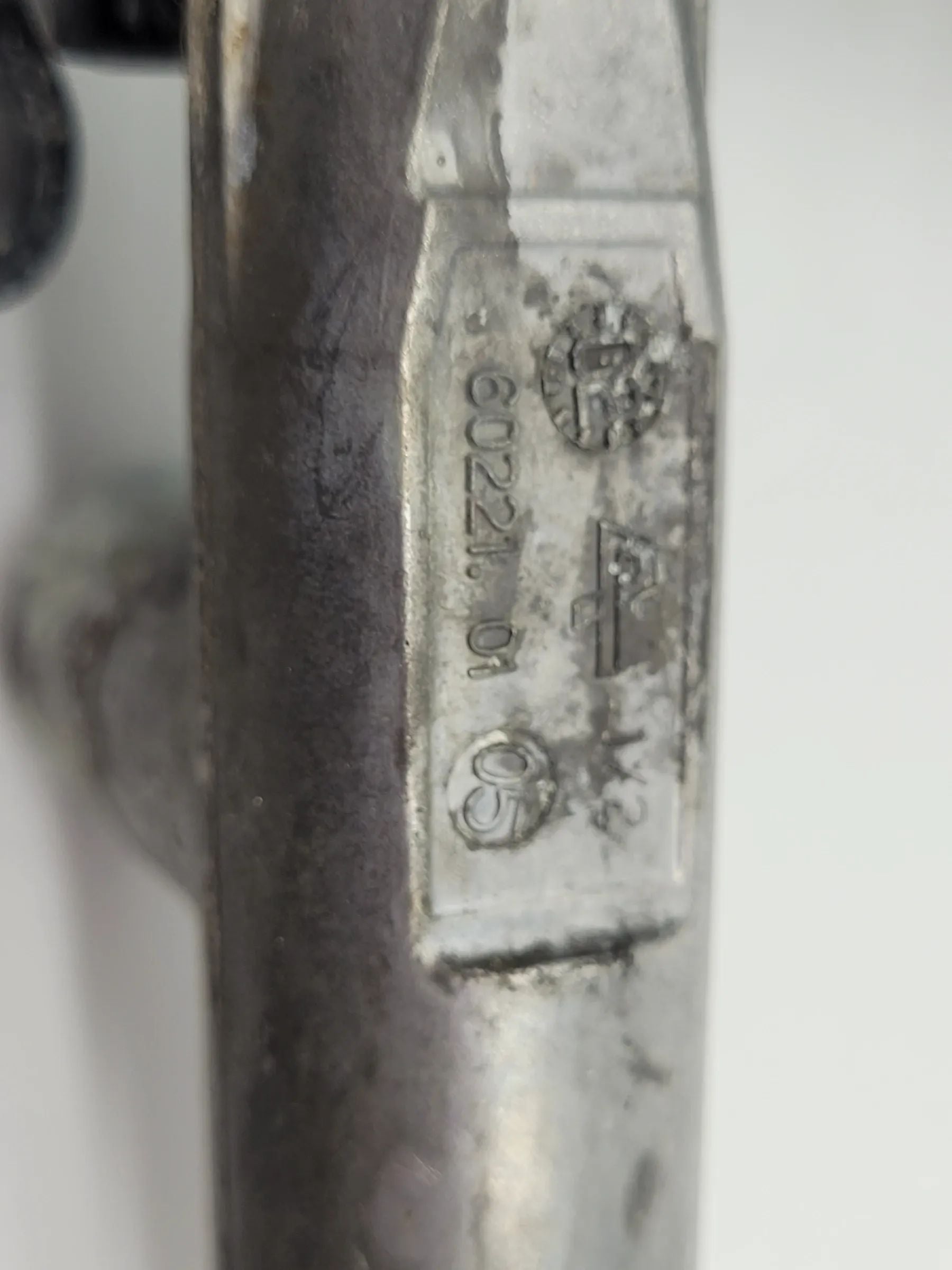 Original Mercedes-Benz C-Klasse Sicherheitsgurt / Gurtschloss Links A2038601769