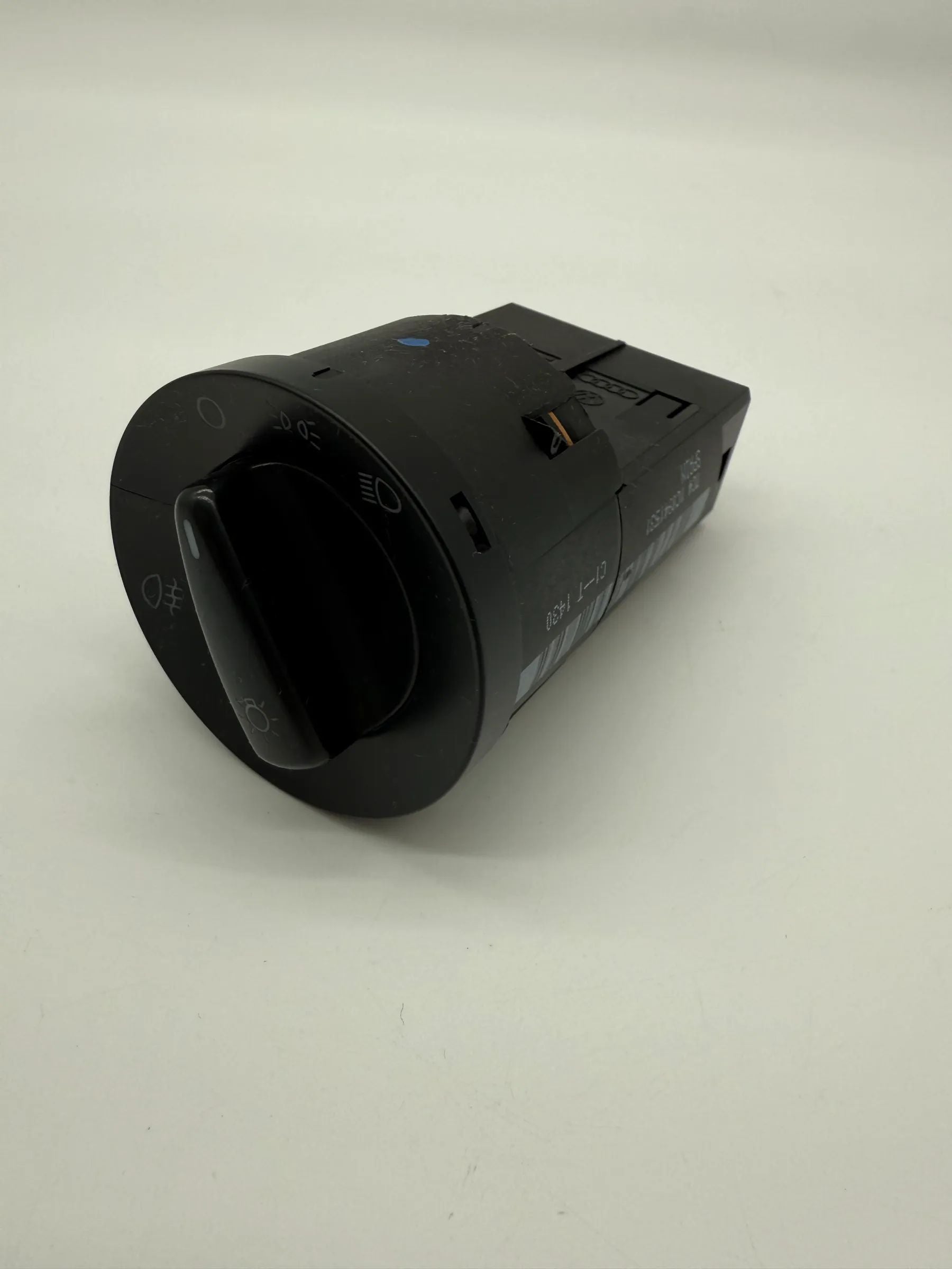 フォルクスワーゲン ゴルフ4 2003年 ライトスイッチ TC41C0941531