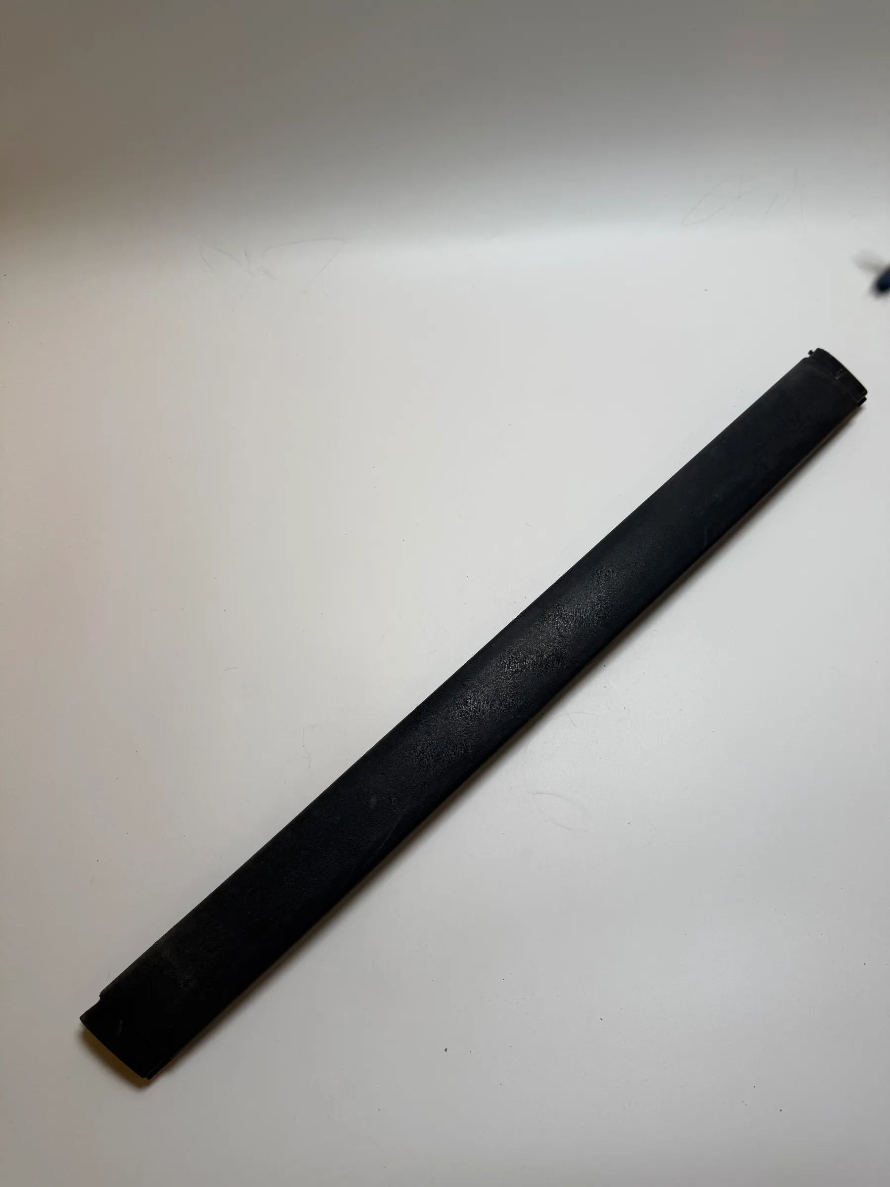 อะไหล่แท้ Volvo S60 00-04 ชิ้นกันกระแทกกันชน หมายเลข 9484229