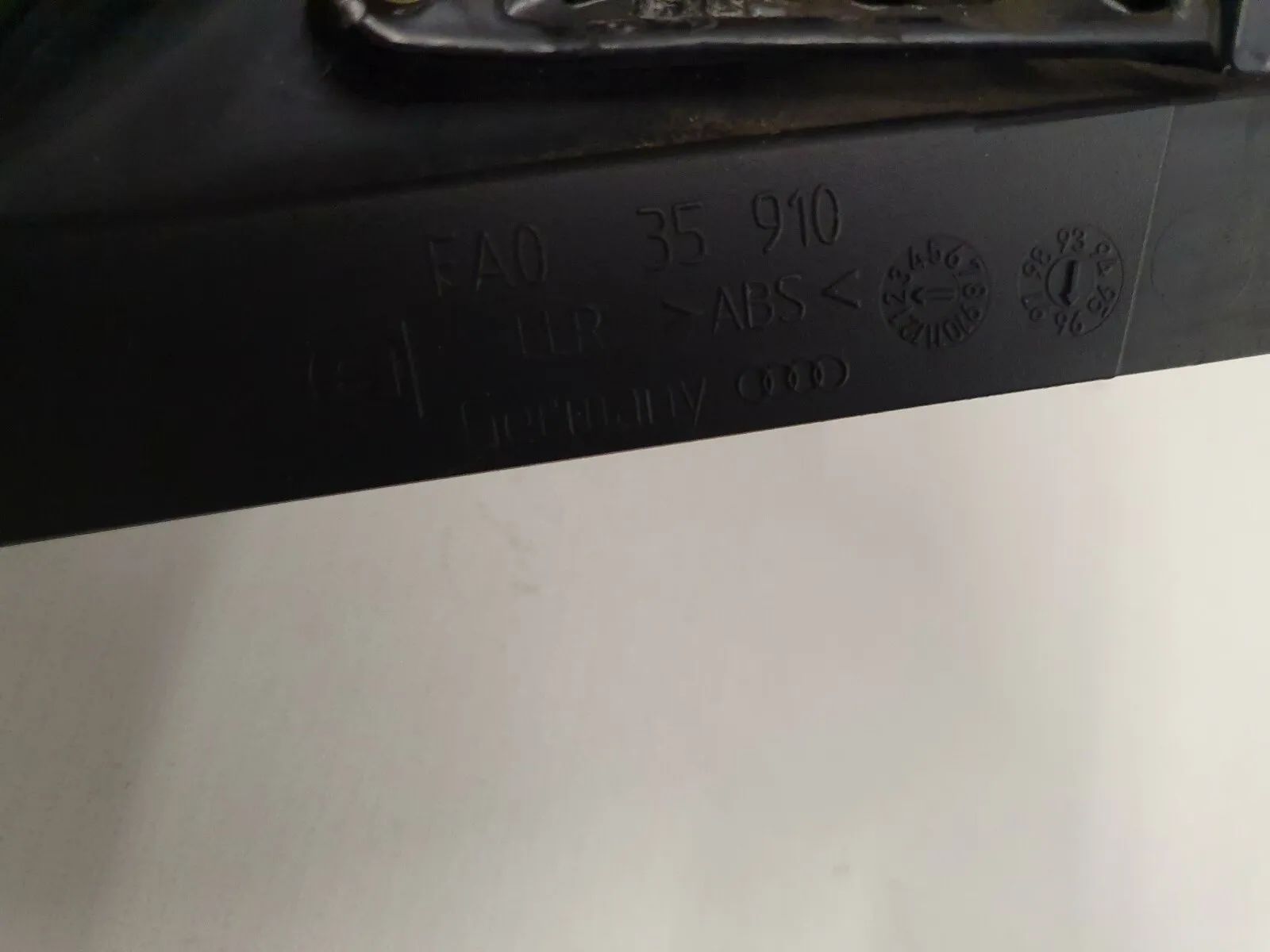 Oryginalne lusterko zewnętrzne boczne elektryczne prawe czarne Audi A4 FA035910