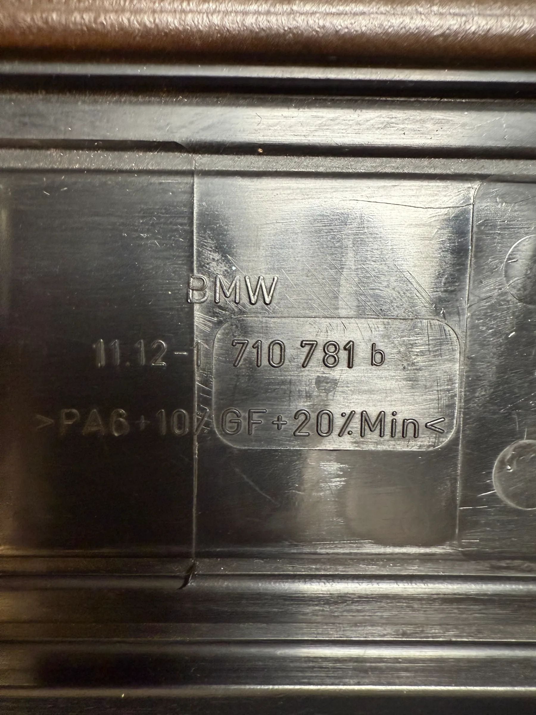 Genuine BMW 520i 523i E39 M52 engine cover 1112 1710781b 