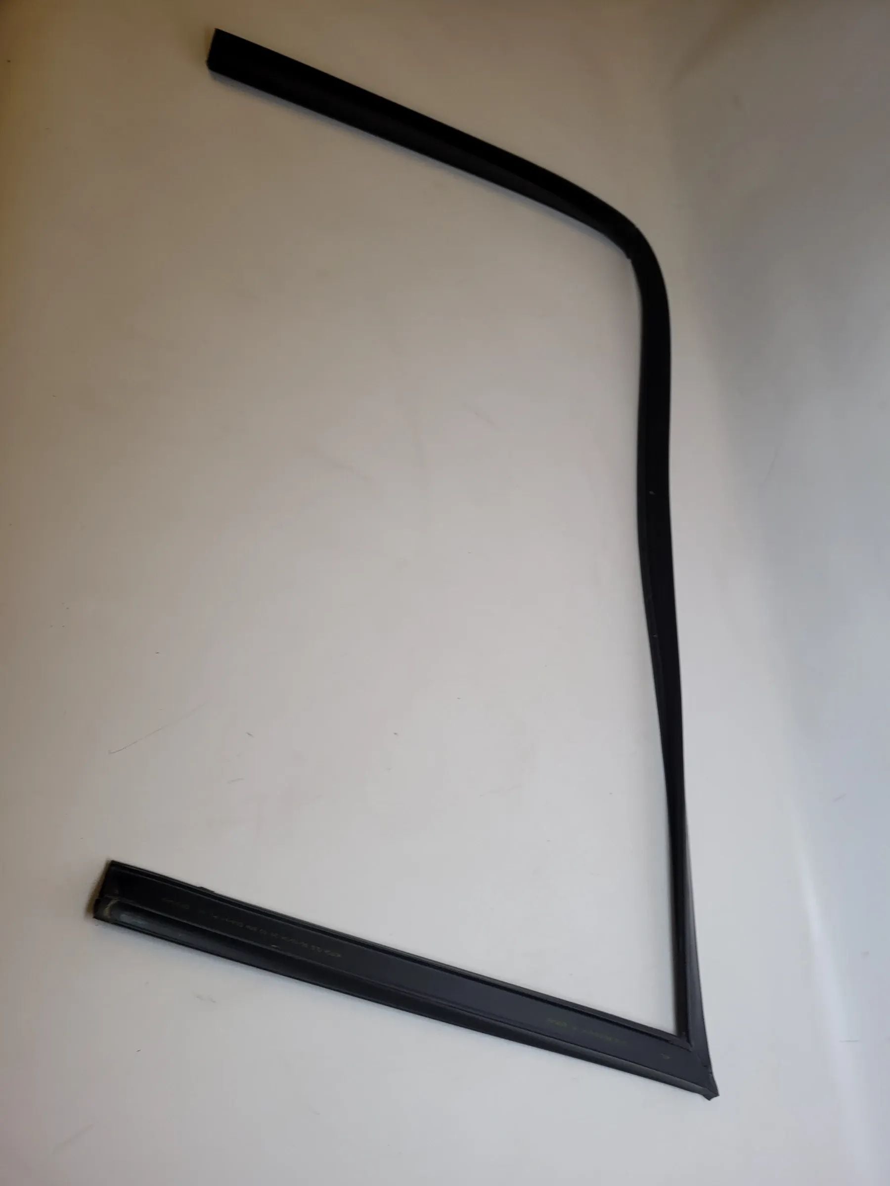 BMW 5er Touring E61 Fensterführung Dichtung Gummi Vorne Rechts Original