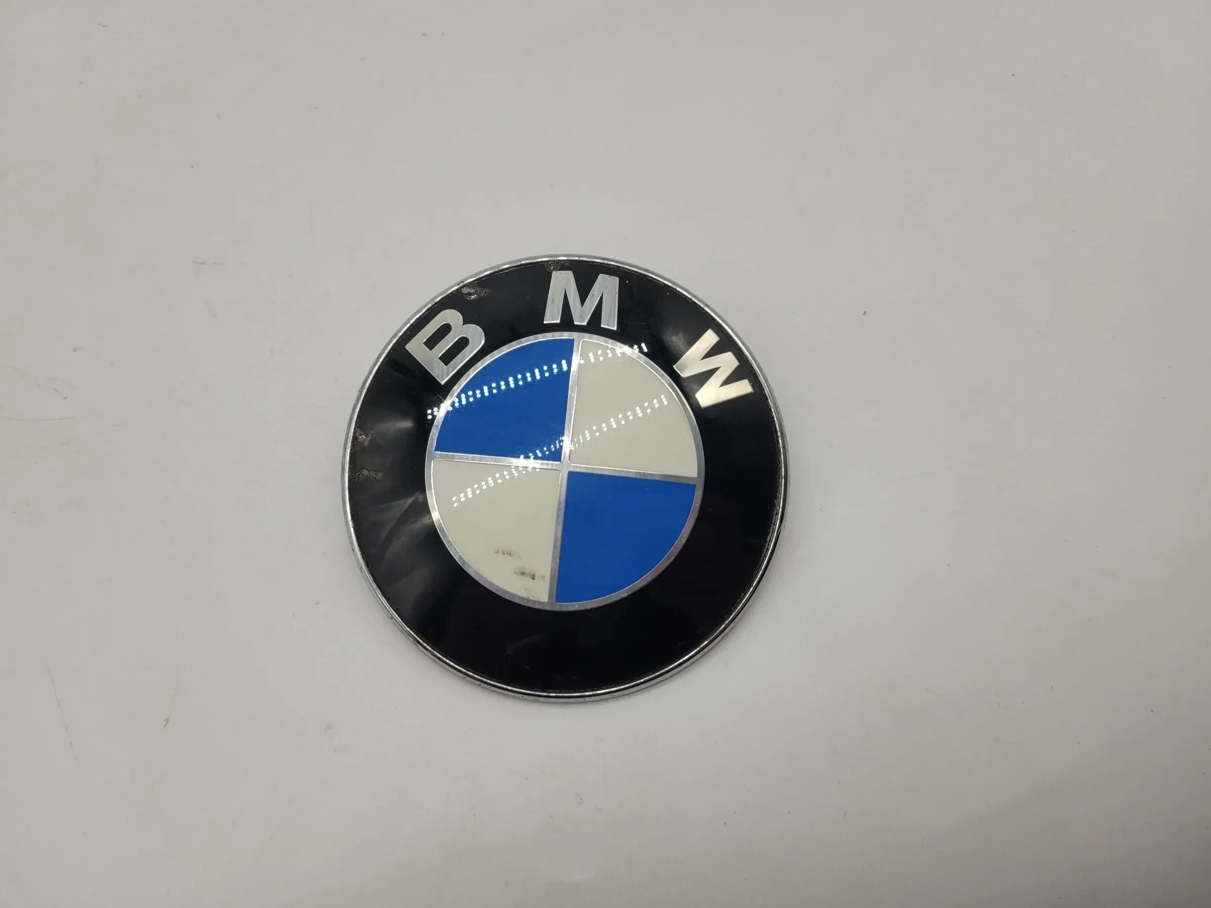 BMW E90 Emblem Logo Motorhaube Heckklappe 51.14-8132375 Original