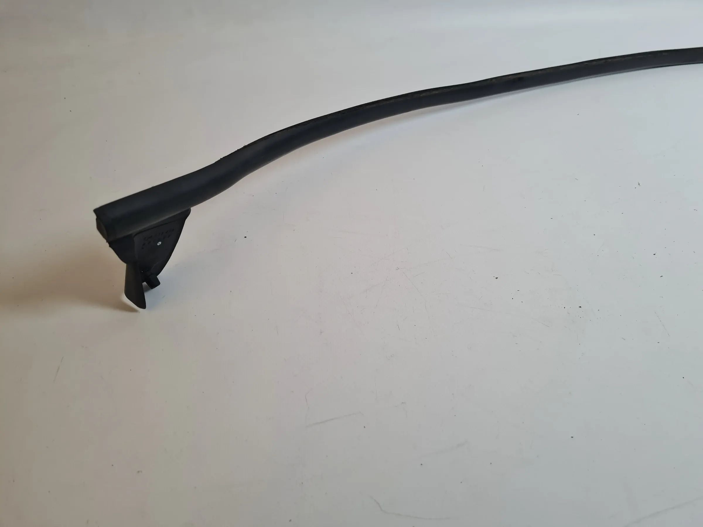 Seat Ibiza IV (6J5/6P1) Fensterschachtabdichtung Rechts 6J4837478