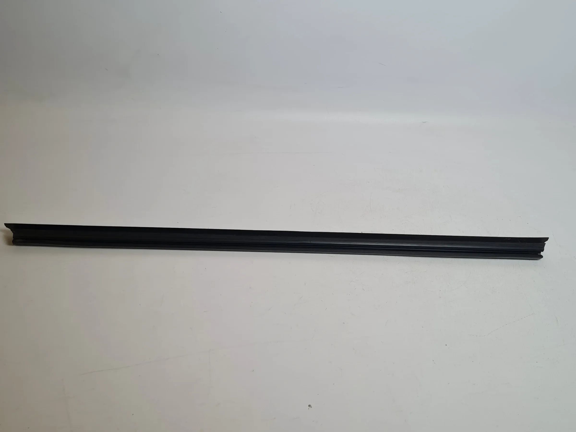 Original Seat Ibiza IV (6J5/6P1) Fensterschachtabdichtung L/R Vorne 6J4839471