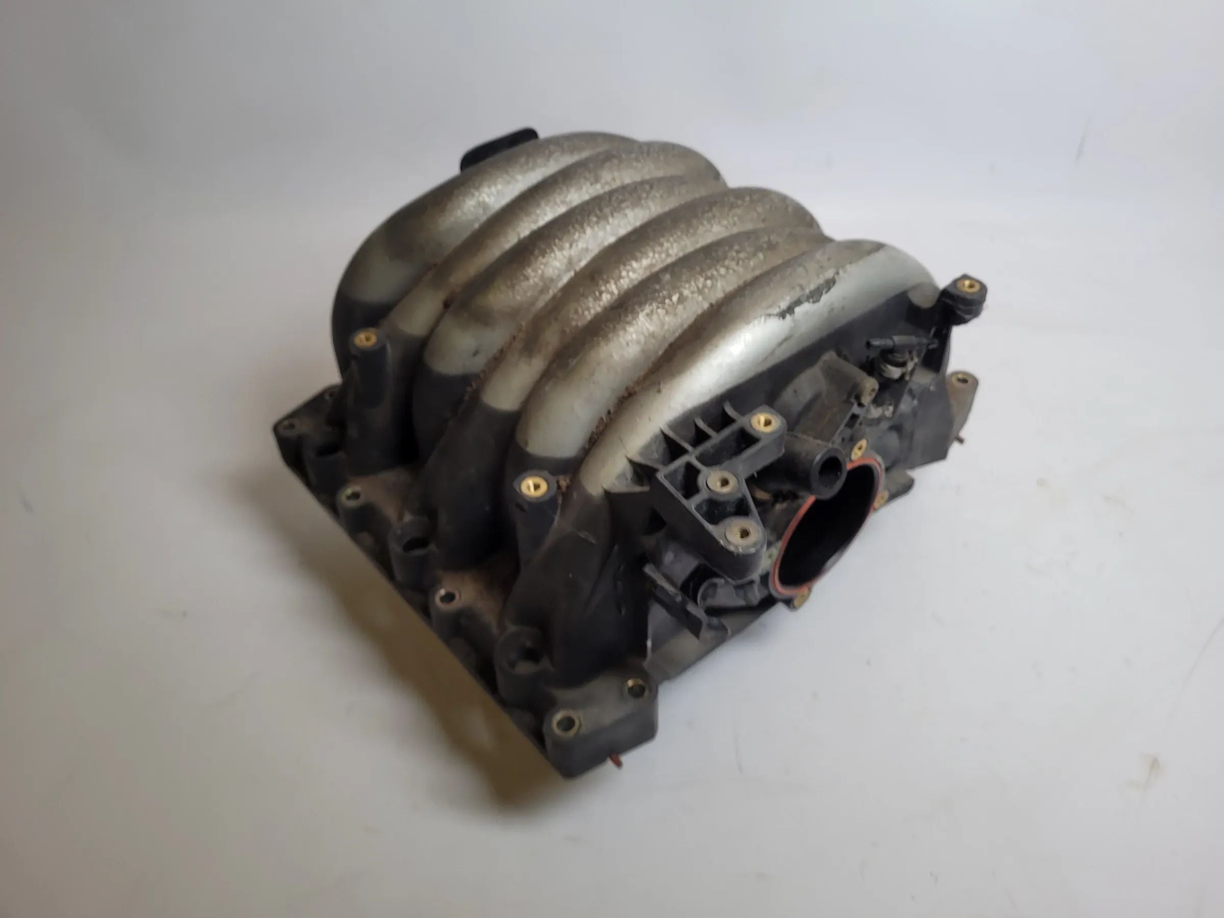 Audi A4/A6 4B/8D 2.4, 121KW Ansaugbrücke Ansaugkrümmer 078133151AK Original