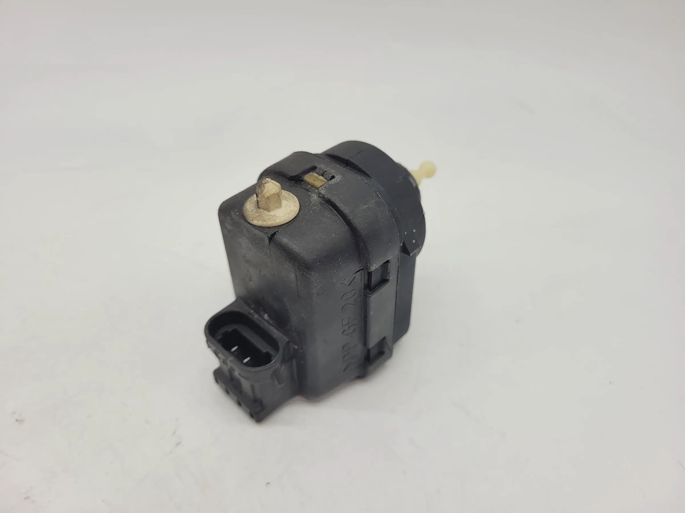 Renault 19 B/C53 Scheinwerfer Stellmotor LWR L/R (0191005) (Original)