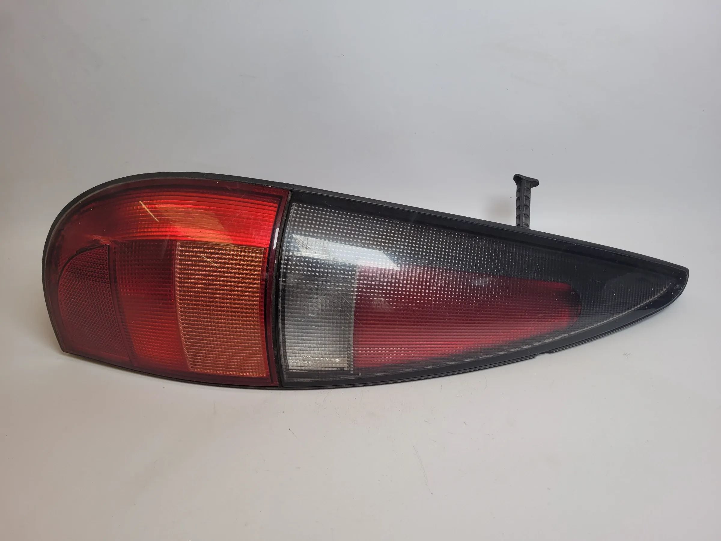 Renault Laguna I 556 Rücklicht Rückleuchte Rechts 2261 Original