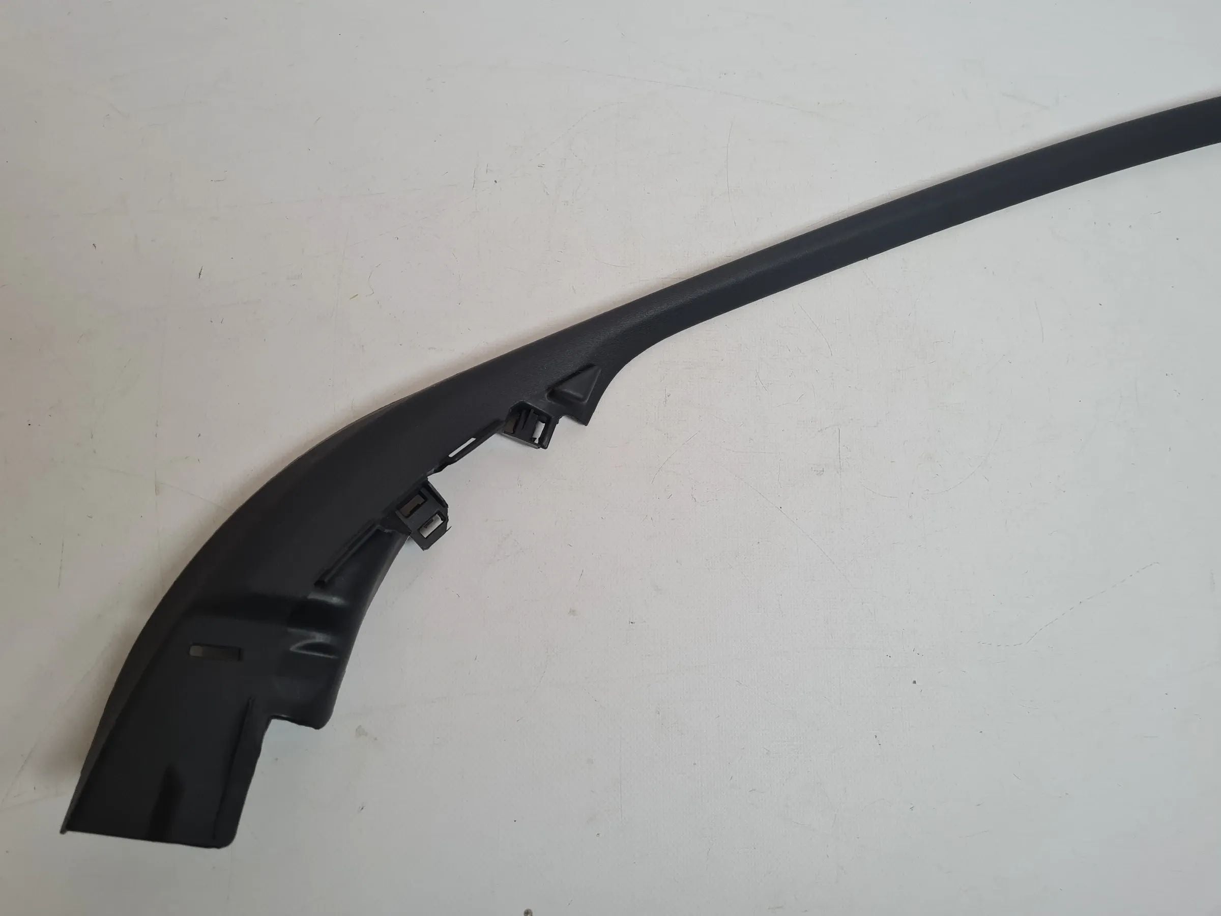 Original Mercedes C-Klasse (CL203) Fensterrahmenverkleidung Rechts A2037250471