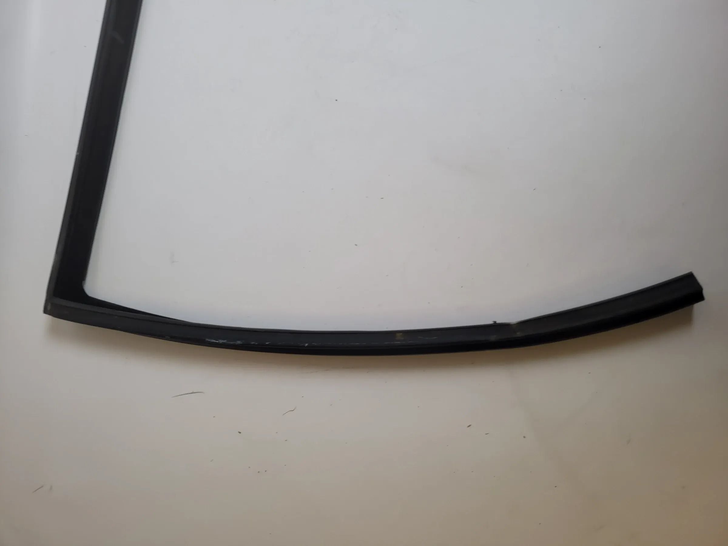 BMW 5er Touring E39 Dichtung Fensterführung Links Hinten Innen (Original)