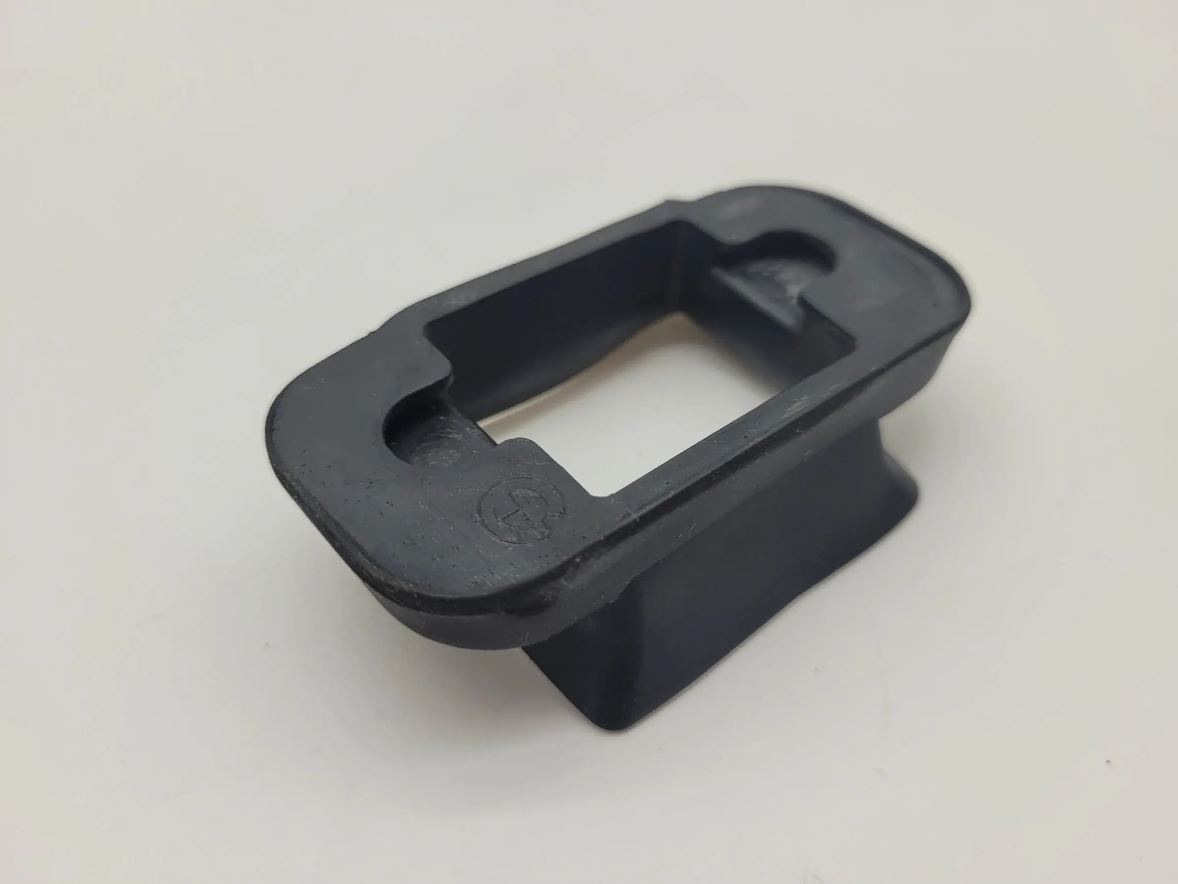 BMW 5er Touring E39 Dichtung Türfangband Turbremse L/R 51.22-8203824 (Original)