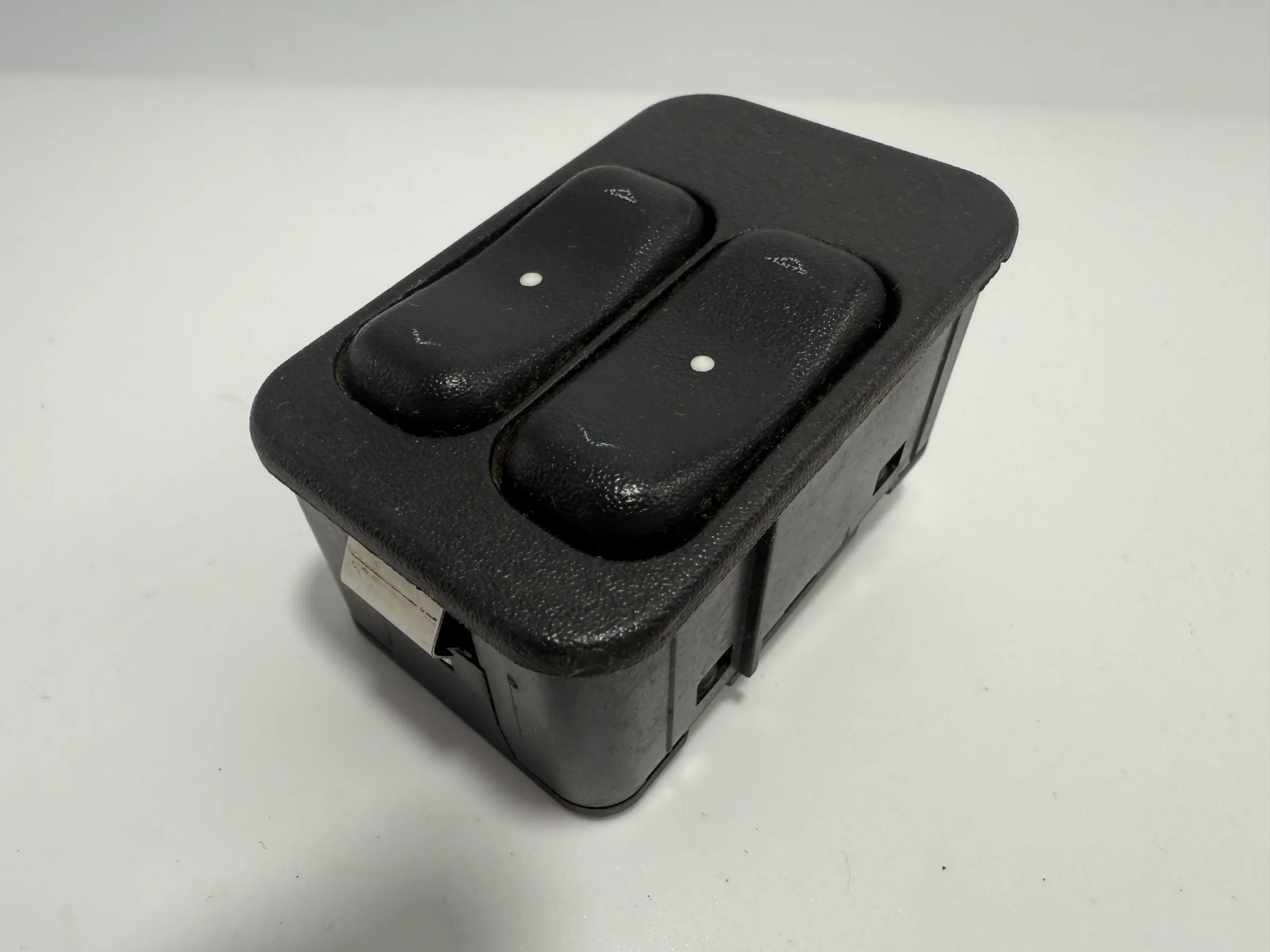 Oryginalny przełącznik szyb lewy Opel Astra G Delphi 13363201 / 90561088