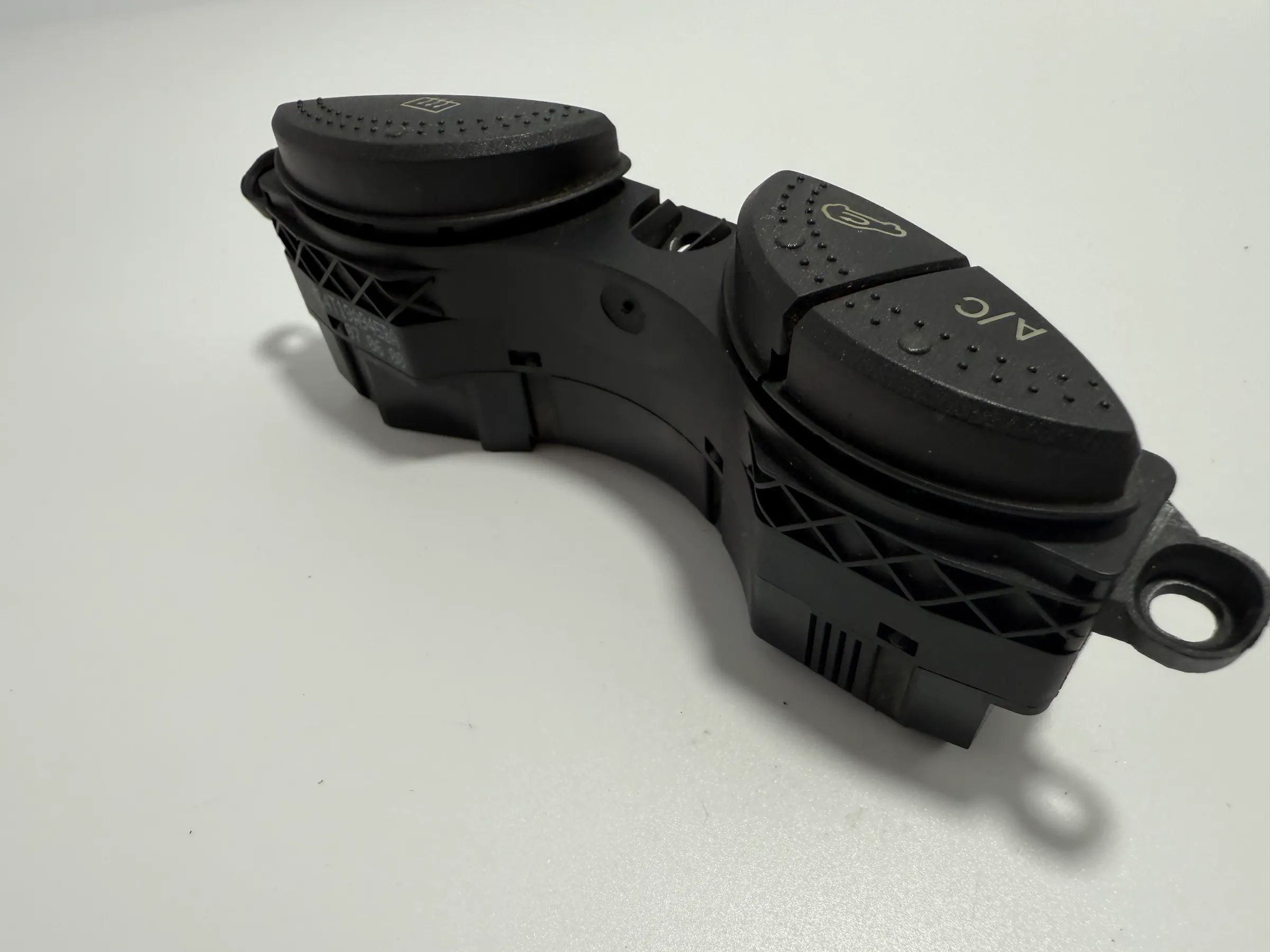 Original FORD FOCUS (DAW, DBW) Interruptor para Desembaciador da Janela Traseira A/C YS4T19A945BA