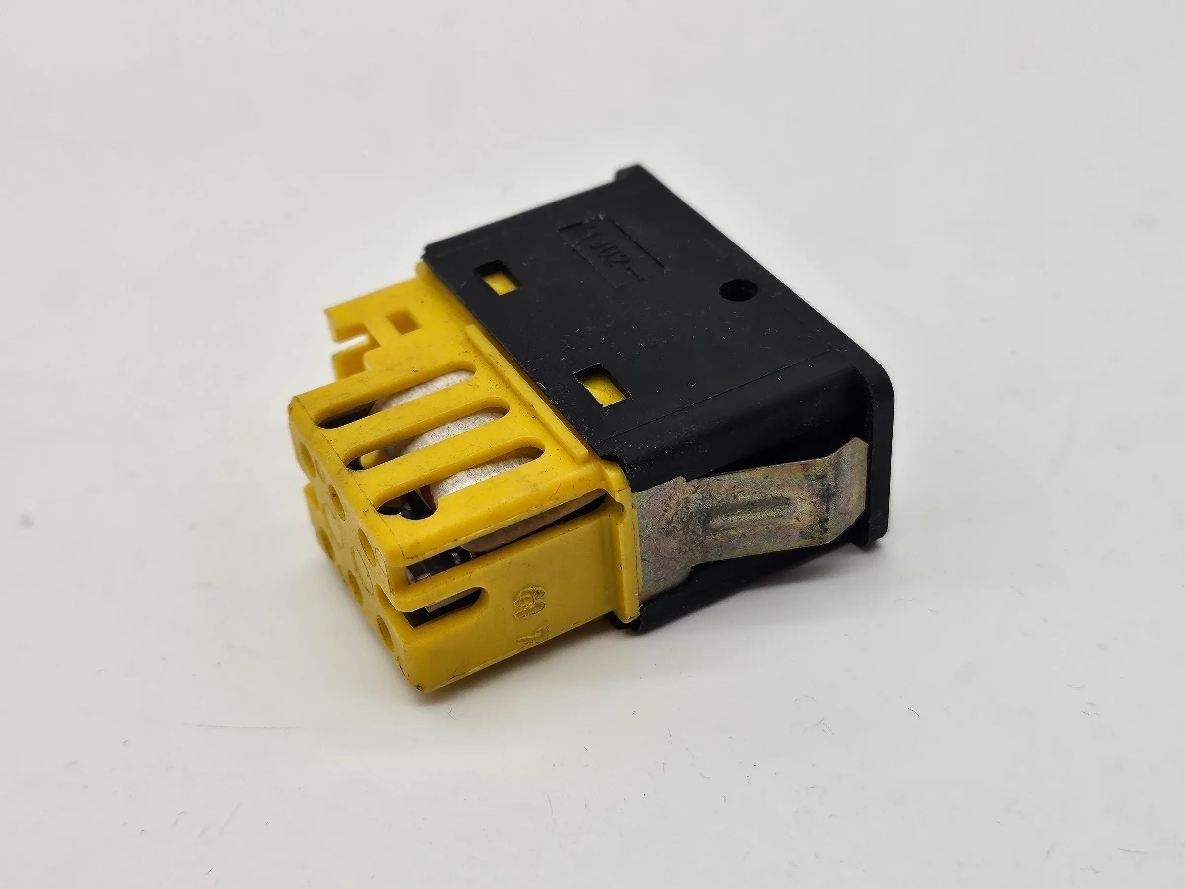 Оригинальная кнопка подогрева сидений BMW Е36 61.31-1387917