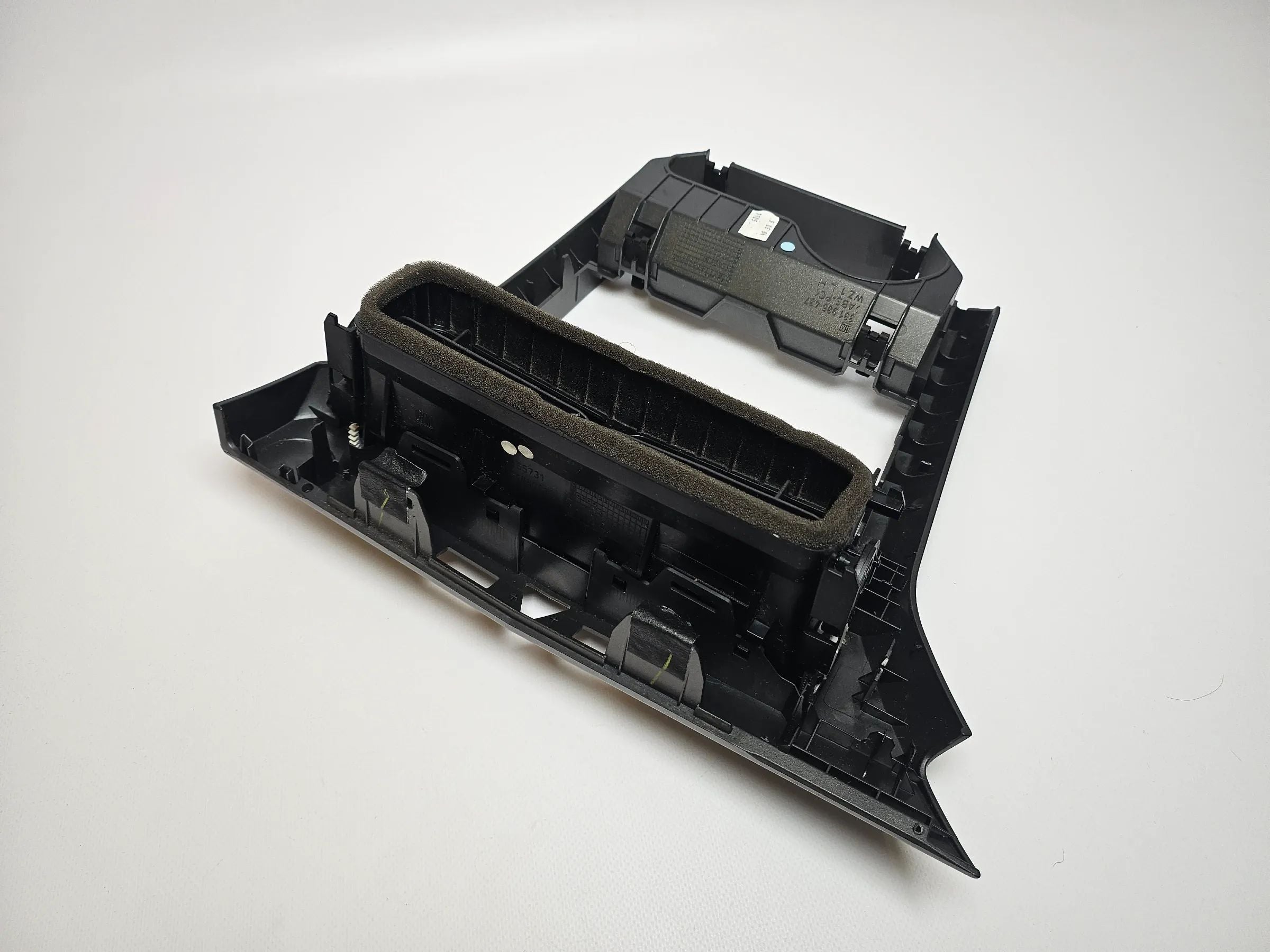Oryginalna osłona kratki nawiewu środkowego Opel Astra H 331985437