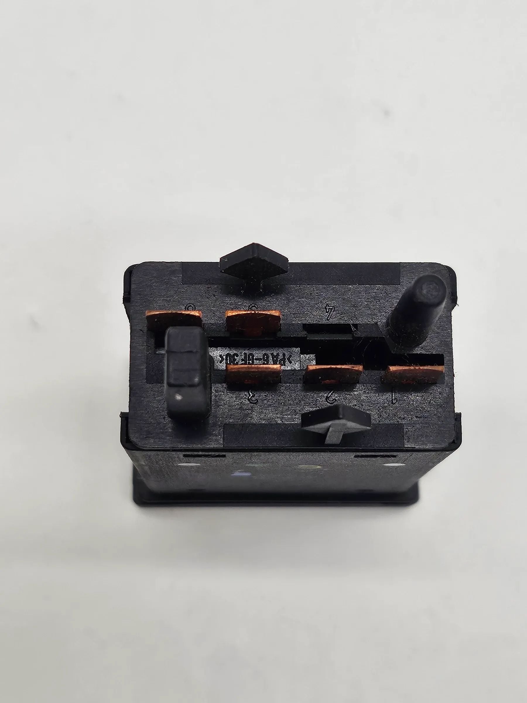 Oryginalny przełącznik podgrzewania tylnej szyby VW Lupo 6X 6N0959621B