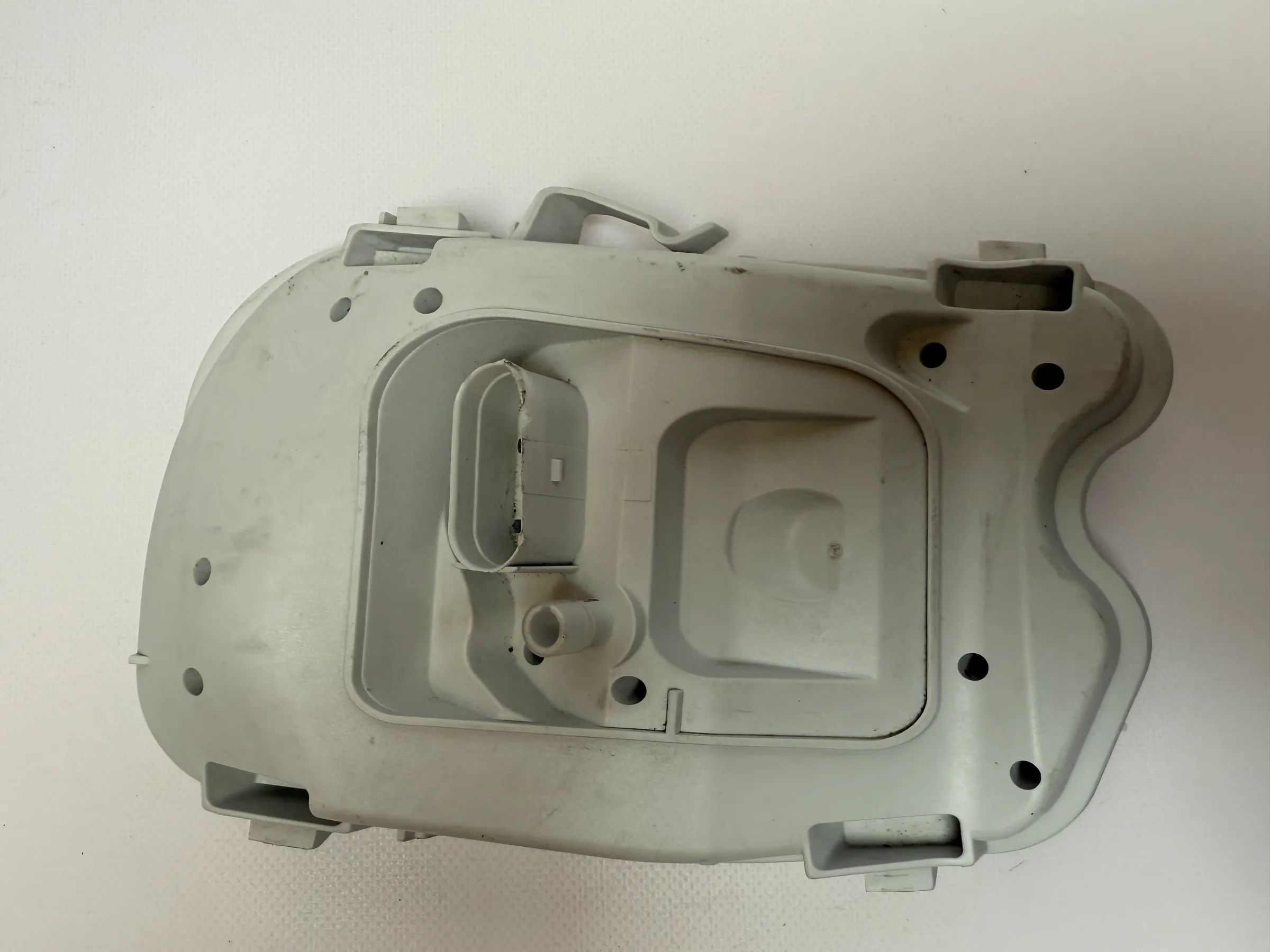Oryginalny uchwyt lampy tylnej Audi A6 (4F2/C6) 436271L