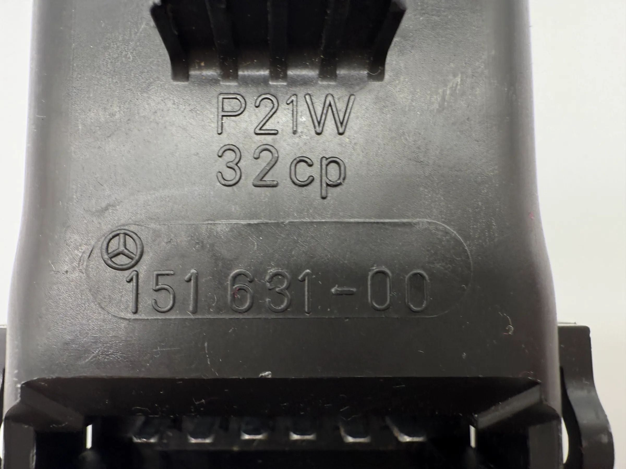 Support de feu arrière Mercedes-Benz Classe C Coupé CL203 15163300 / 15163100