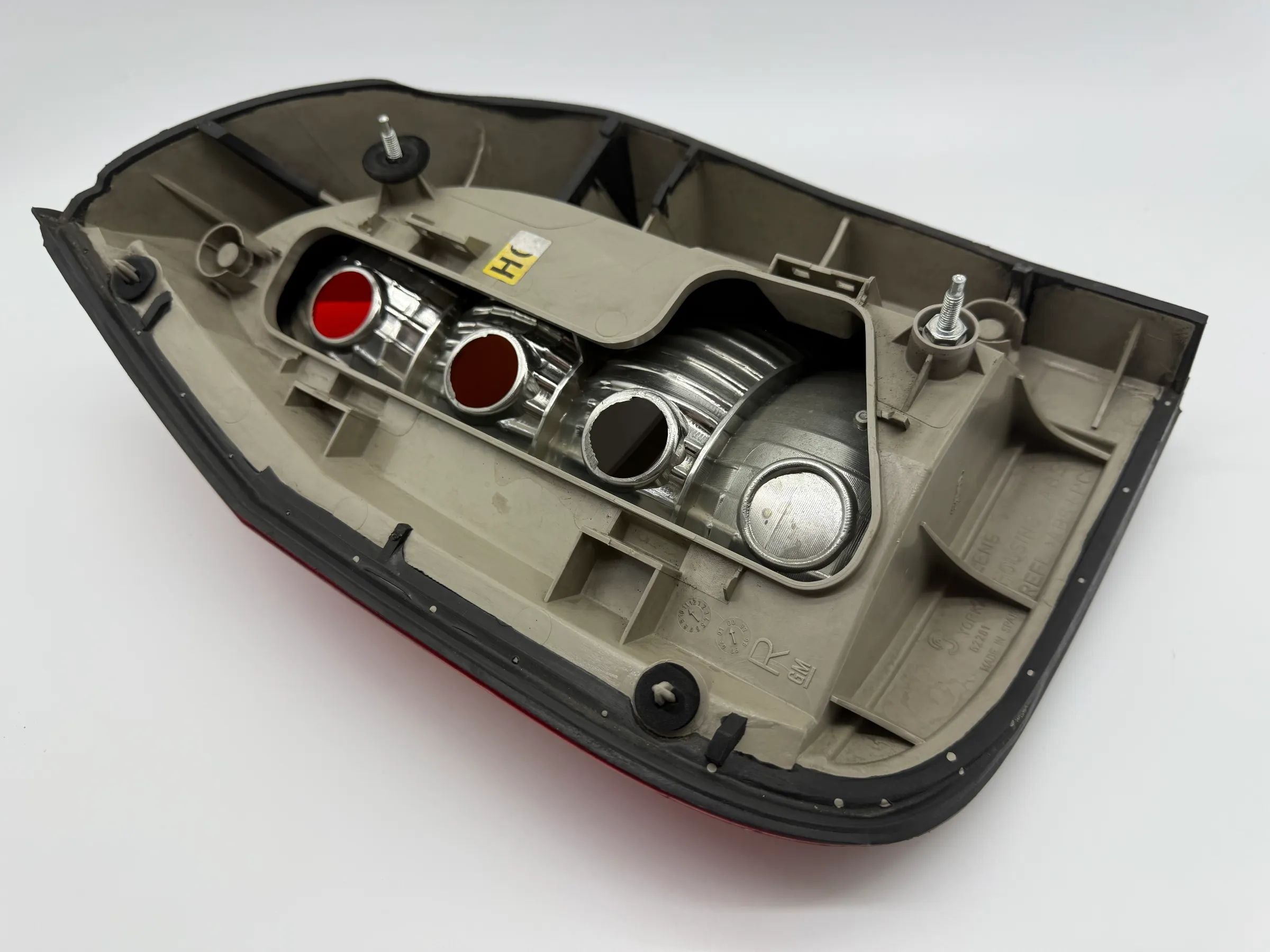 Оригинальный задний правый фонарь Opel Зафира А 2002 Yorka 62281