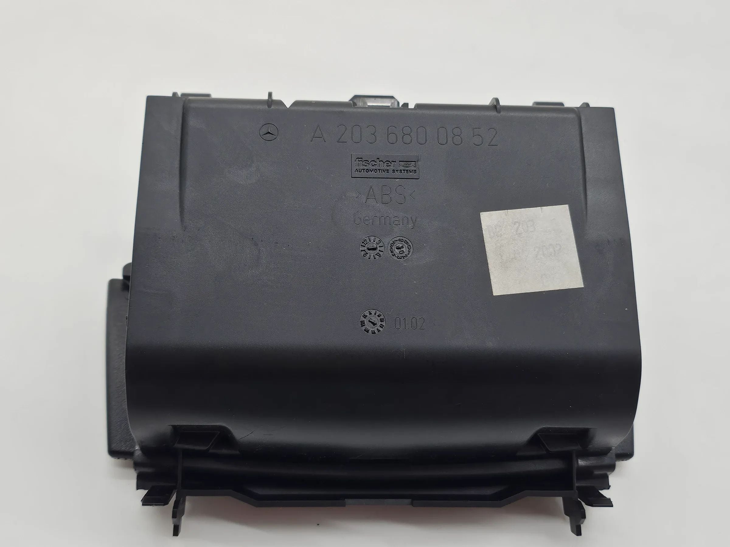 Orig. MERCEDES-BENZ C-KLASSE S203 W203 CL203 Aschenbecher Mitte vorn A2036800852
