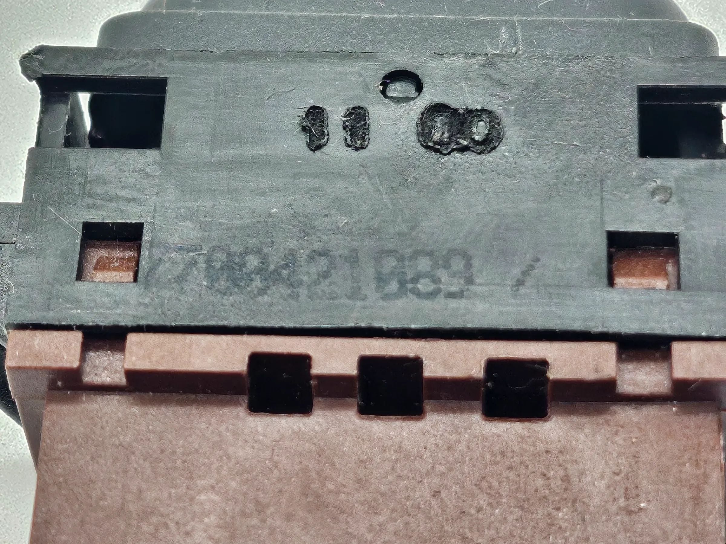 Original Renault Laguna I Zentralverriegelungsschalter 7700421089