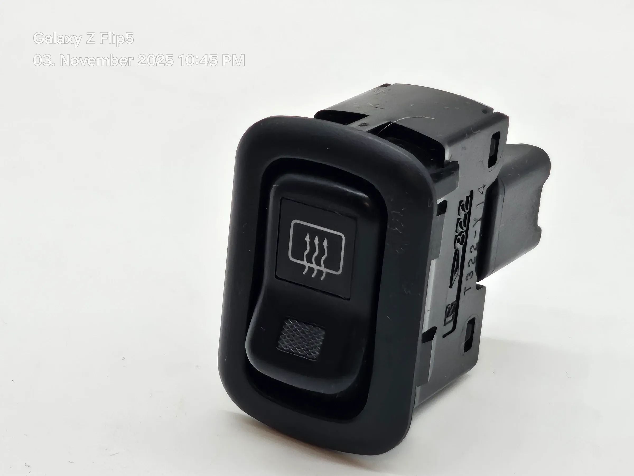 อะไหล่แท้ Daihatsu Terios I 1.3 J1 สวิตช์ฮีตเตอร์ กระจกหลัง 322 T322-Y14