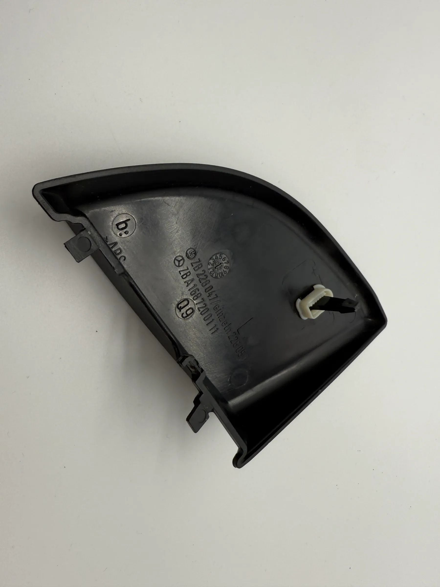 Original Mercedes-Benz A-Klasse Innenverkleidung Dreieck Links A1687200111