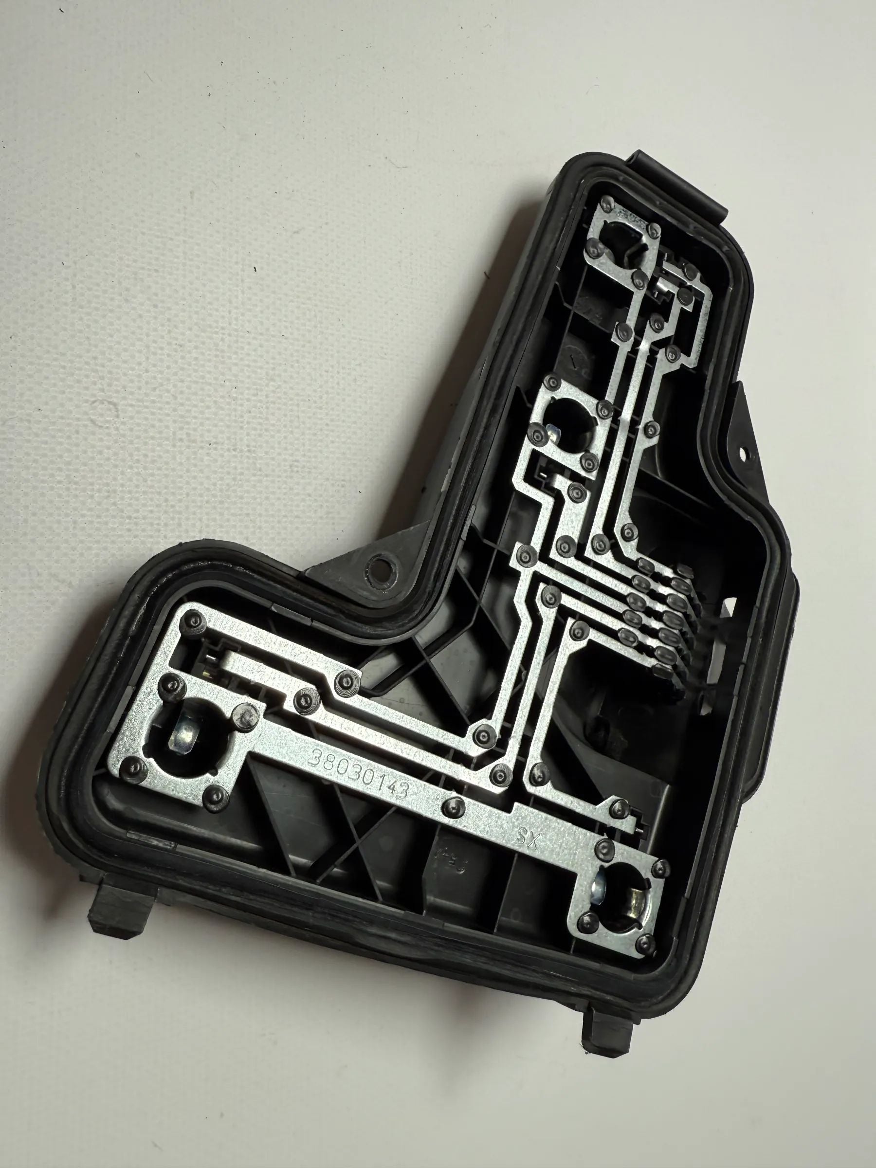 純正 VW LUPO 6X1/6E1 左リヤランプランプホルダー 38030143 S X / 6H0 945 257