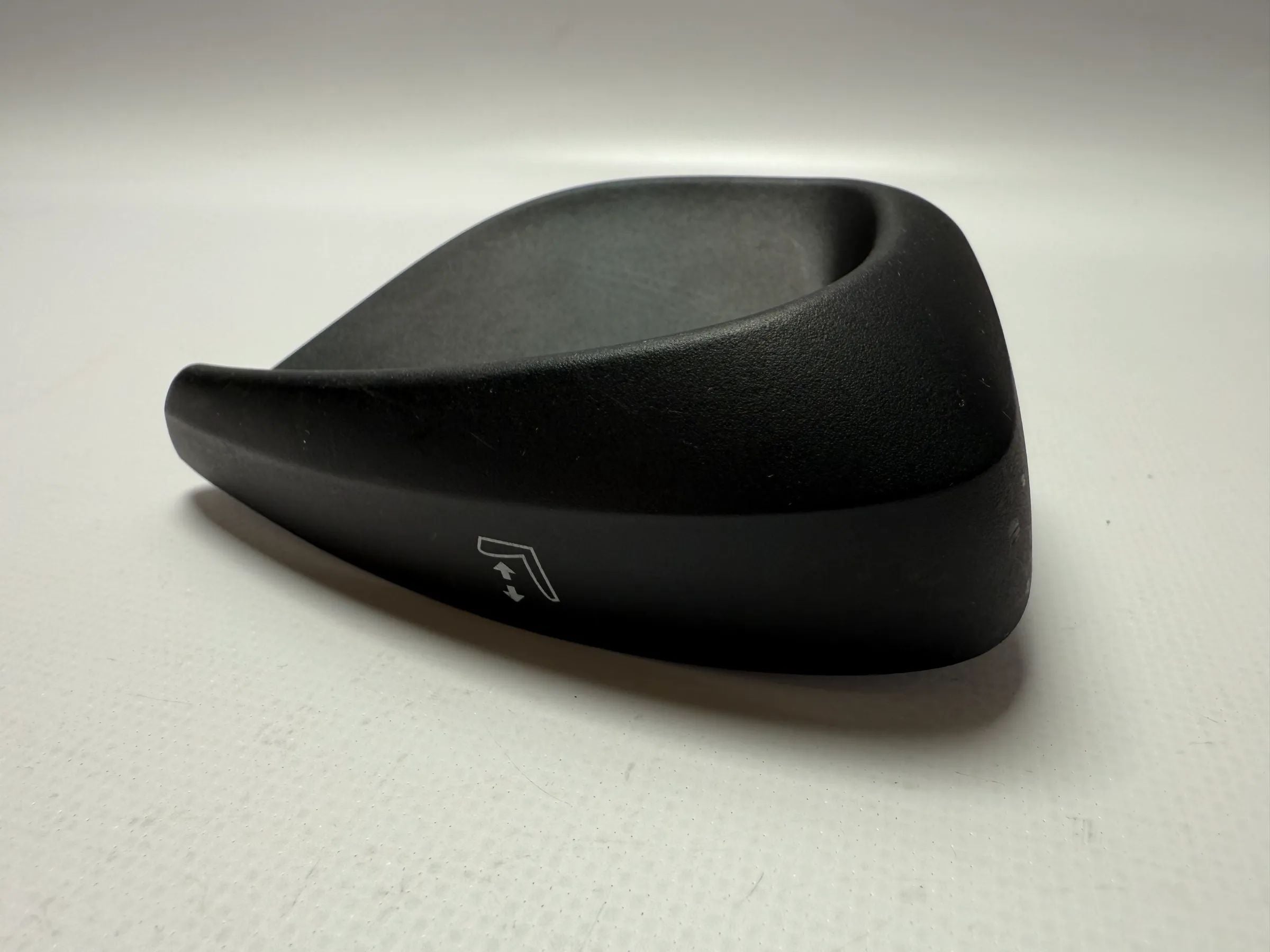 Оригинальная ручка регулировки сиденья BMW 3 серии (E46) передняя правая 711844007