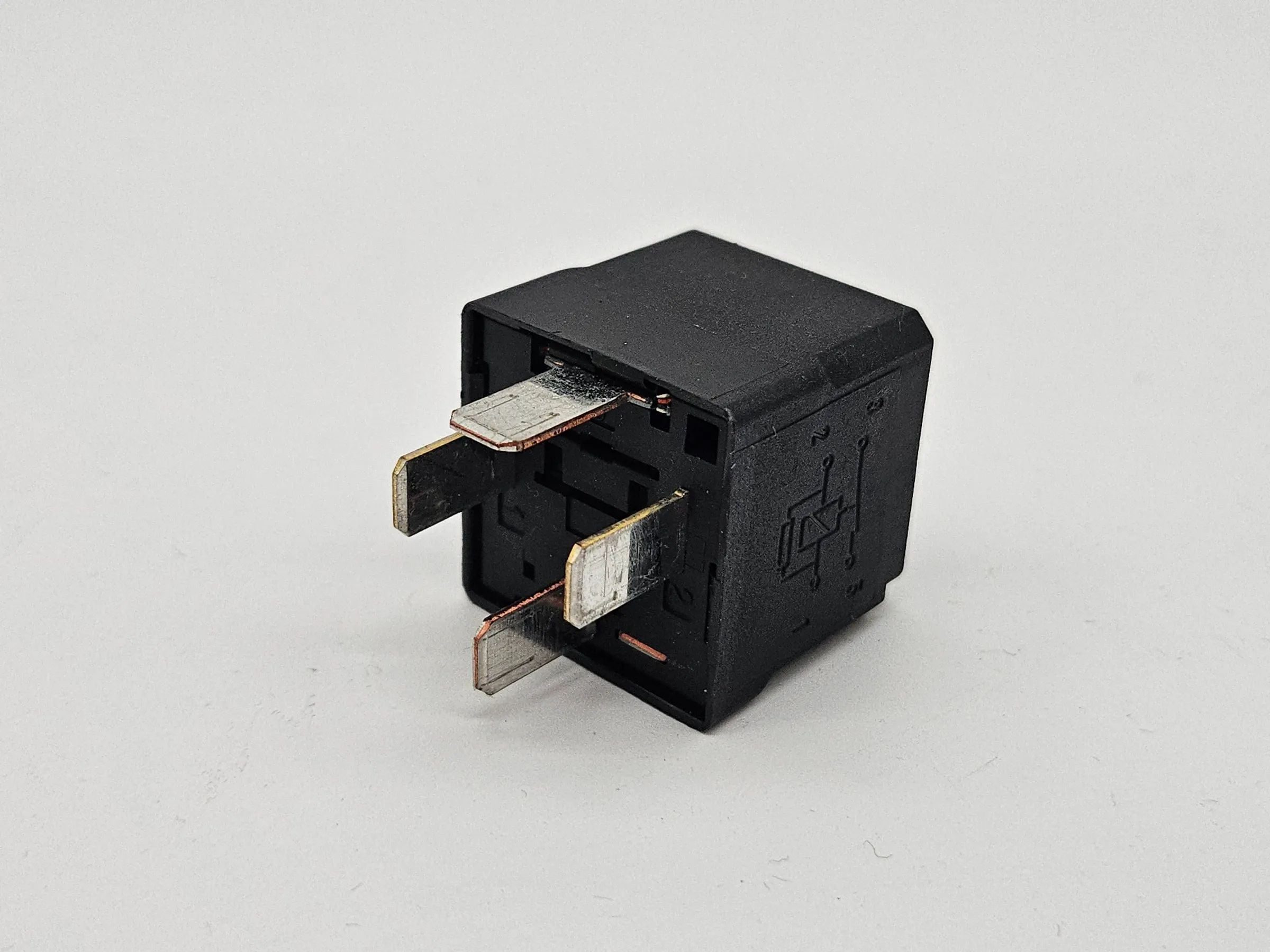Original Opel Astra H Zafira B Multi-Function Relay Control Relay 13171831