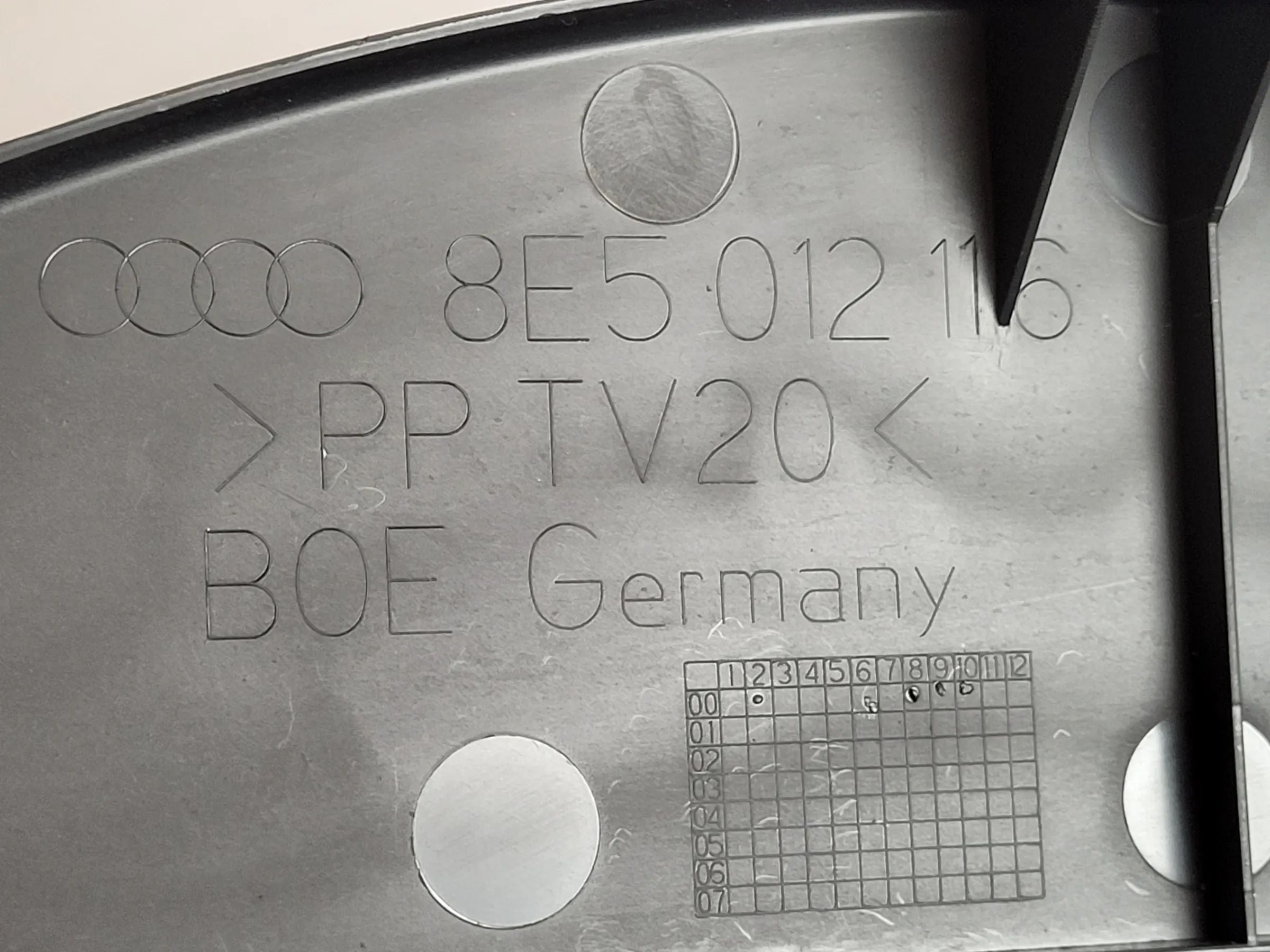 Audi A4 8E/B6/B7 Abdeckung Ersatzrad Mulde Reserverad 8E5012116 Original