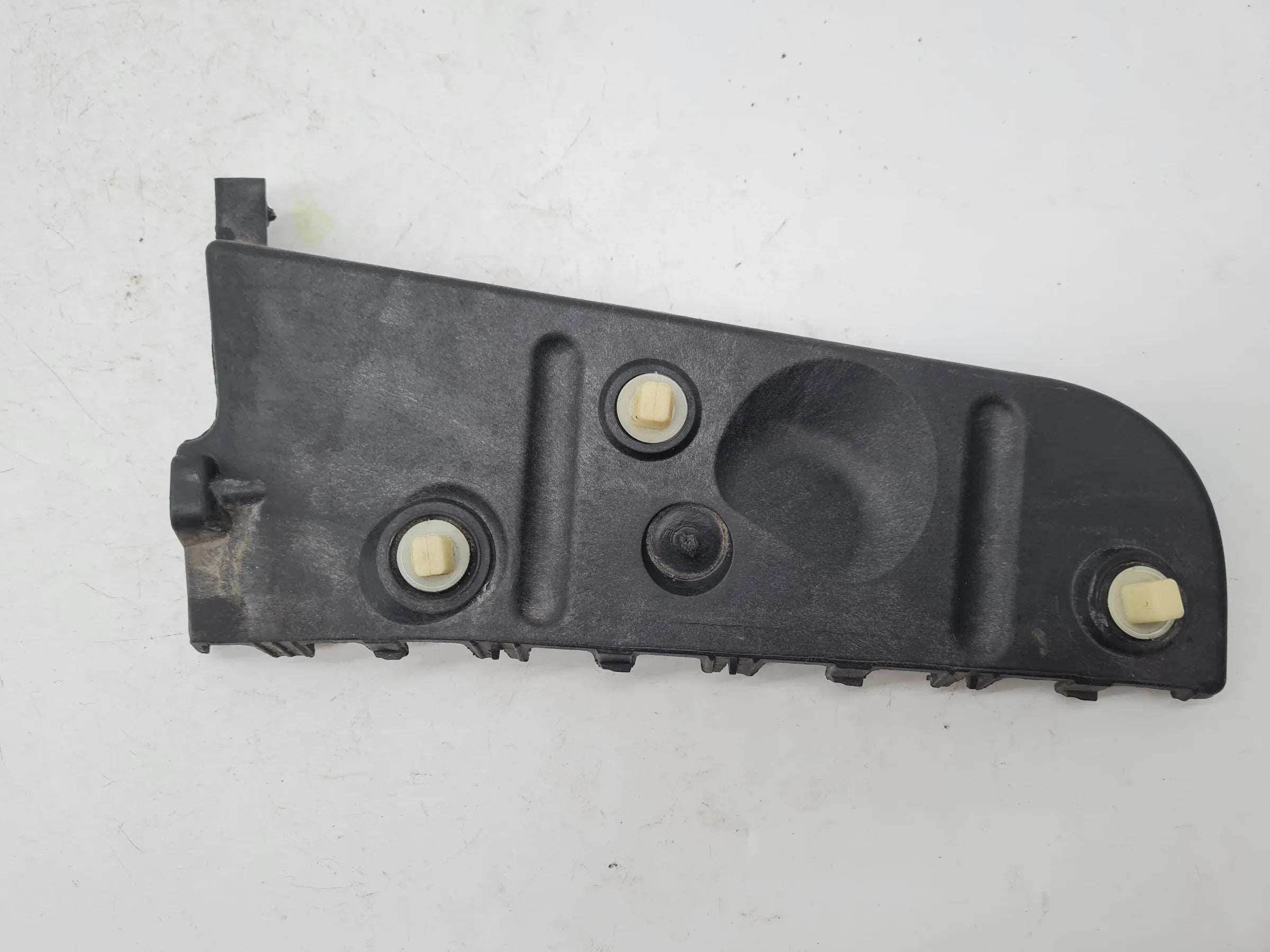 Audi A4 8E/B6/B7 Supporto paraurti posteriore sinistro 8E0807453 Originale