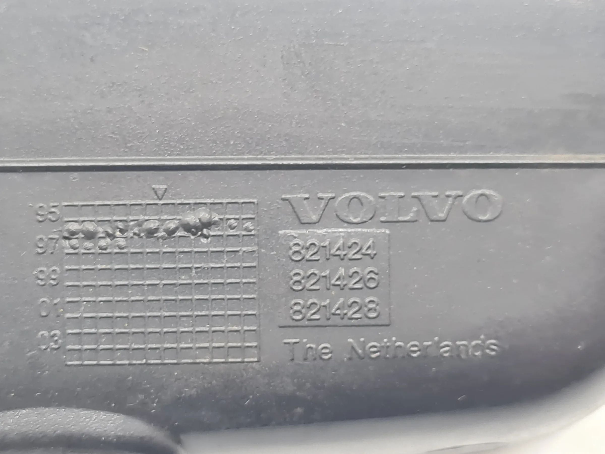 Volvo V40/S40 (644/645) Fensterschalter Schale Vorne Links 821424 Original