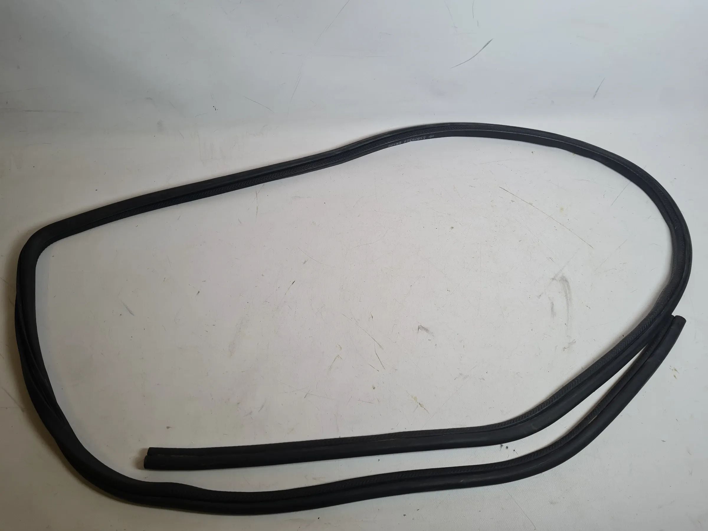 Segel Jendela Pintu Original Jeep Cherokee / Wrangler 2 XJ/TJ 55025516