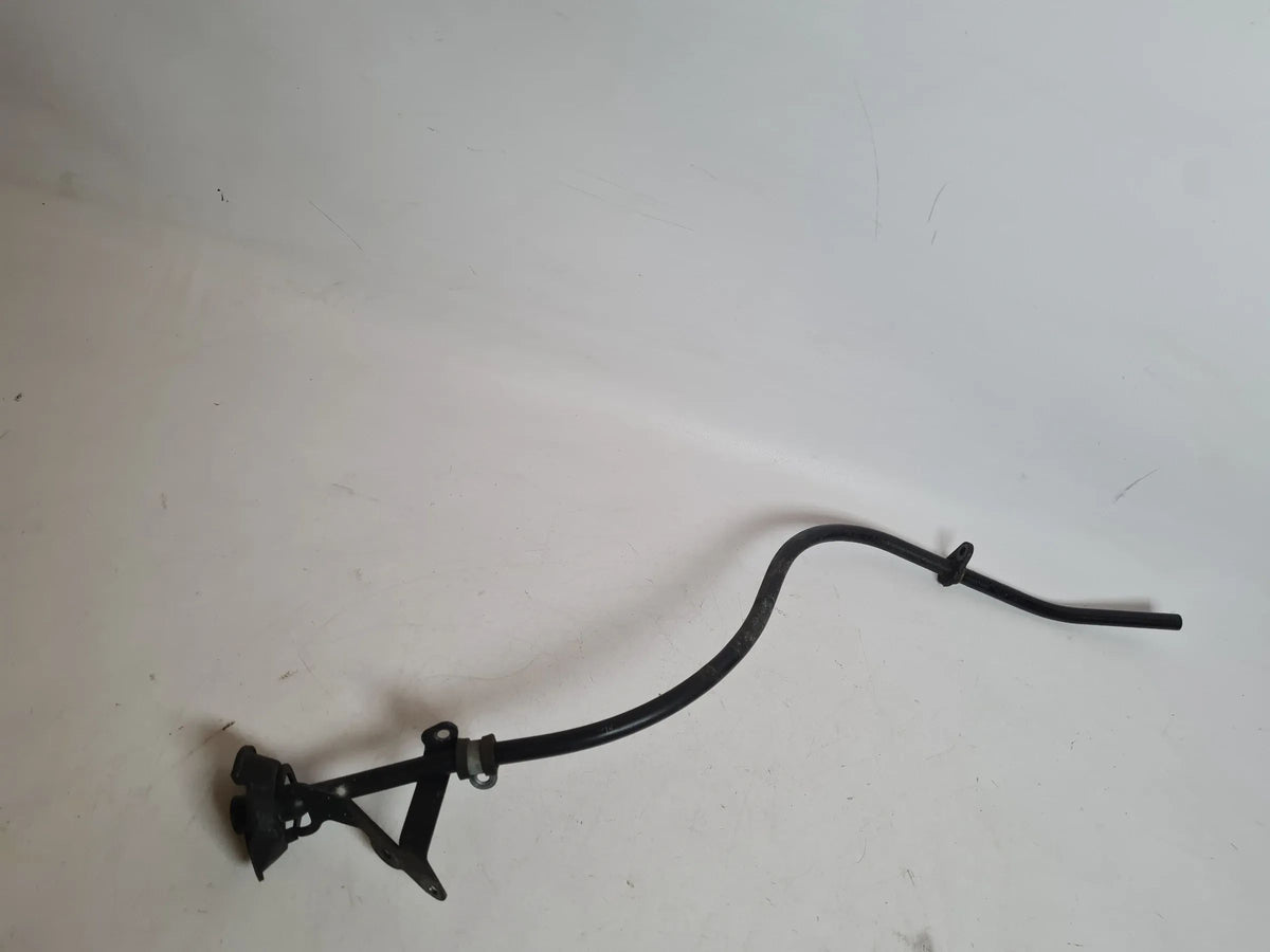 Original Mercedes C-Klasse CL203 オイルレベルゲージ用ガイドパイプ M111.951