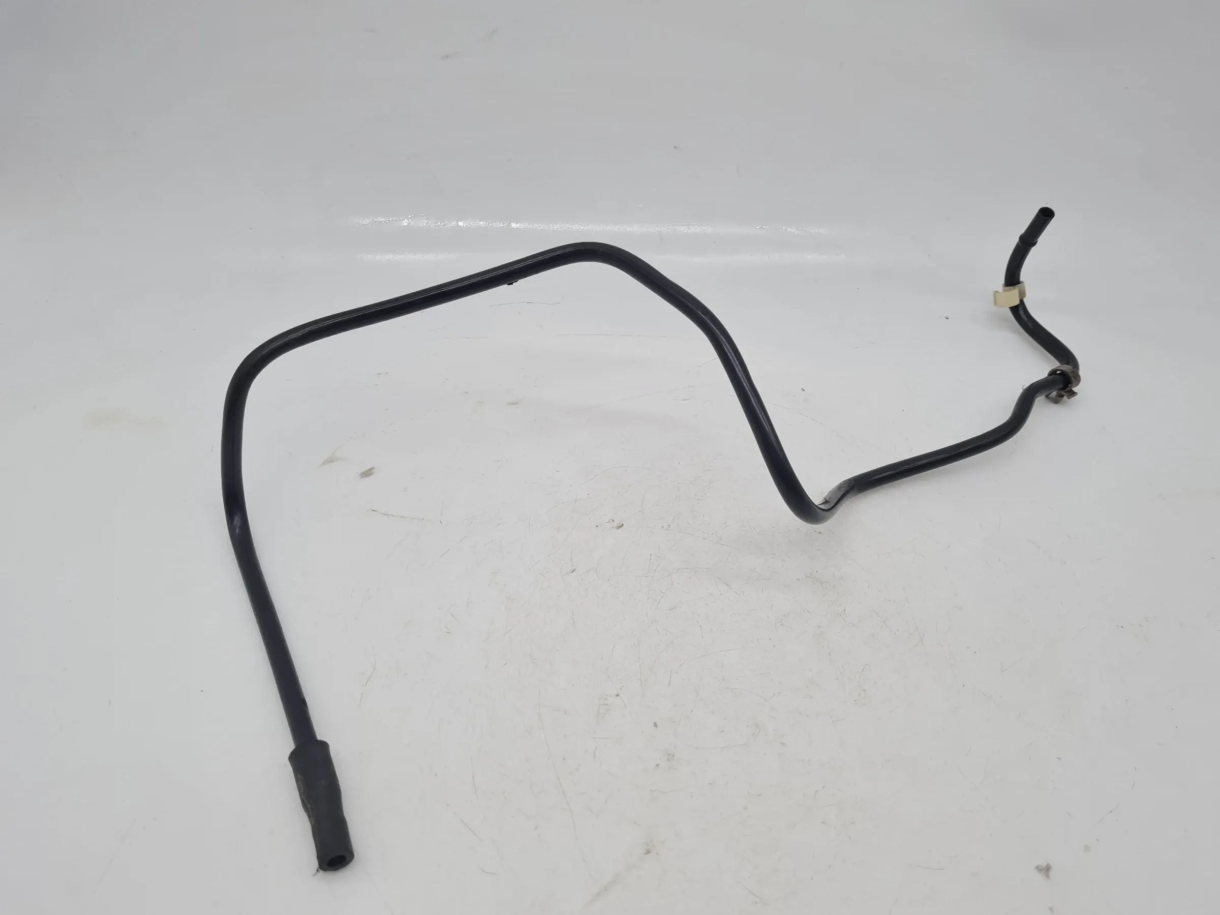 Original Mercedes C-Klasse CL203 アンダープレッシャーホース M111.951