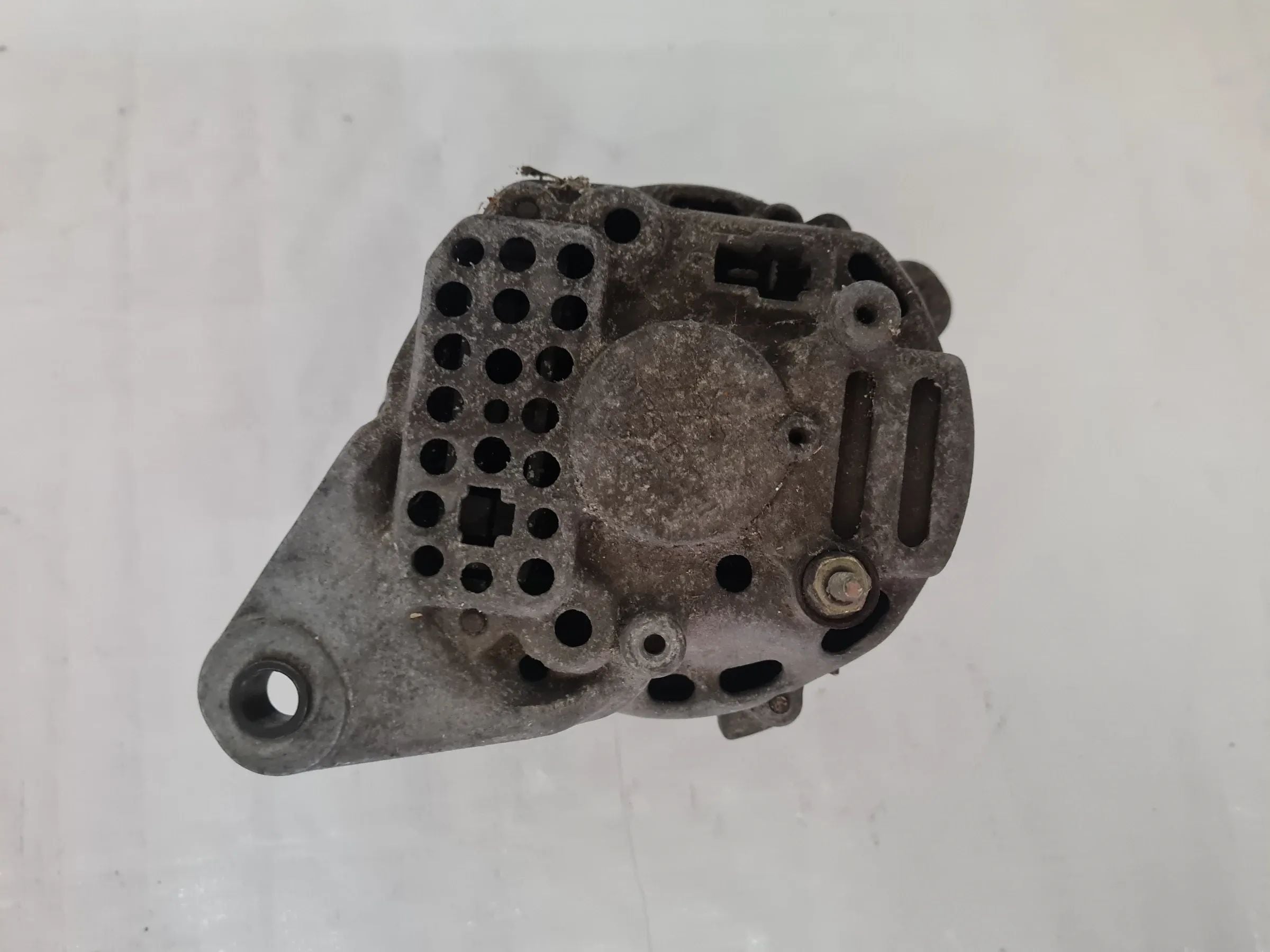 Original Nissan Micra I 1 (K10) Lichtmaschine 23100 10B10