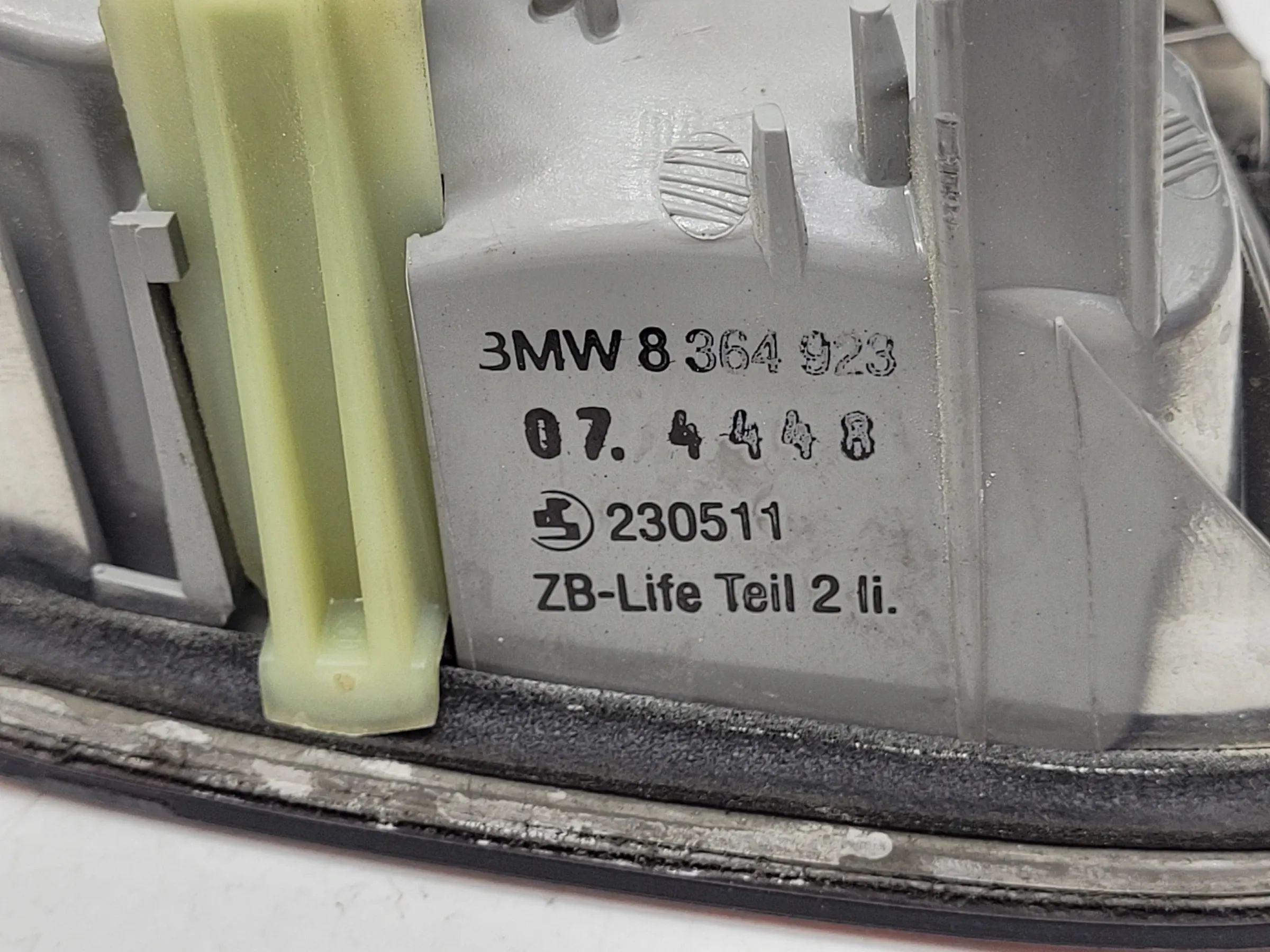 BMW 3er (E46) Rückleuchten Set Dunkel, 6-Teilig 8364921 / 8364922