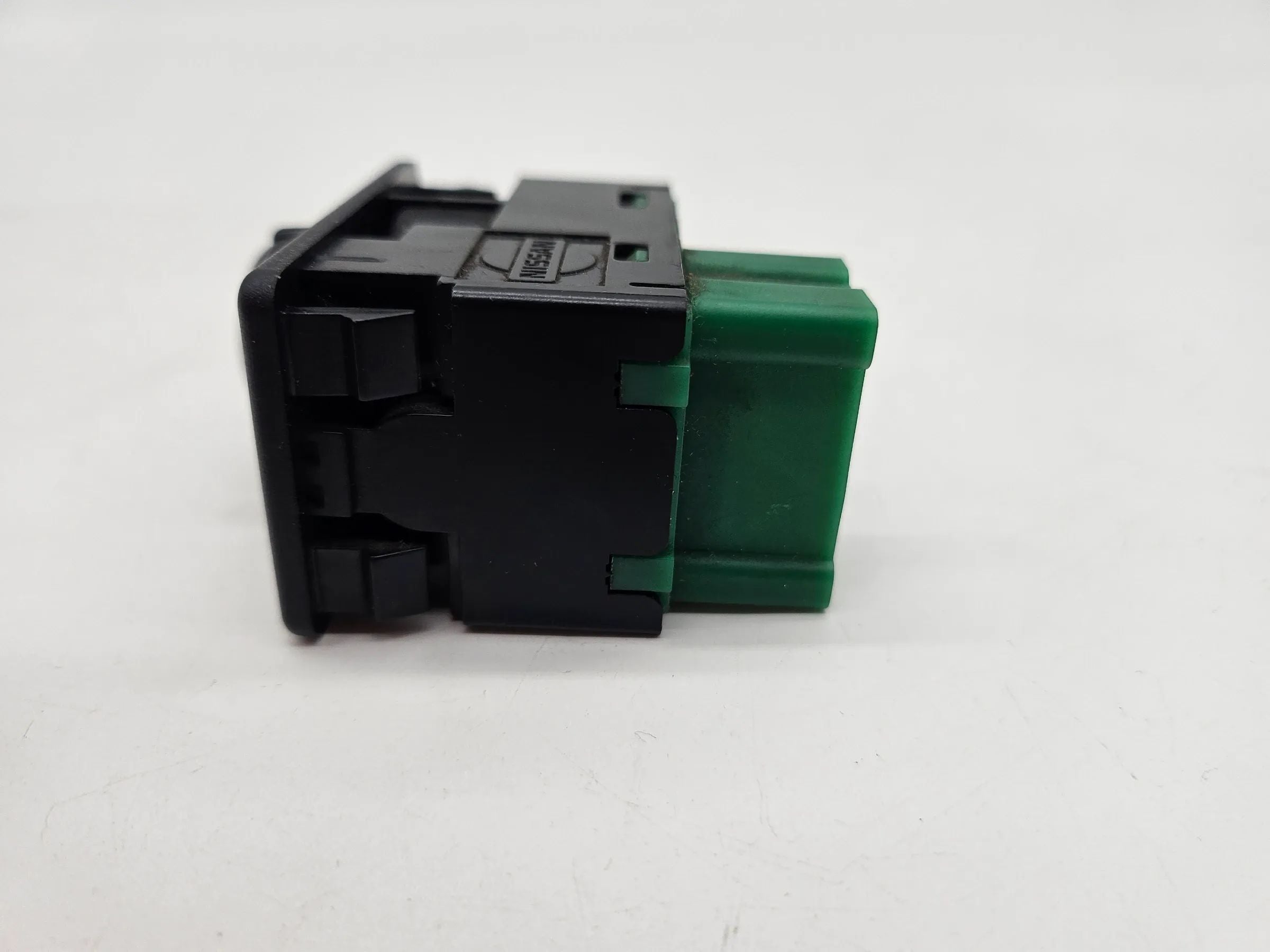 Originele NISSAN Primera P12 Stationwagen Handgeschakelde Spiegelverstelling