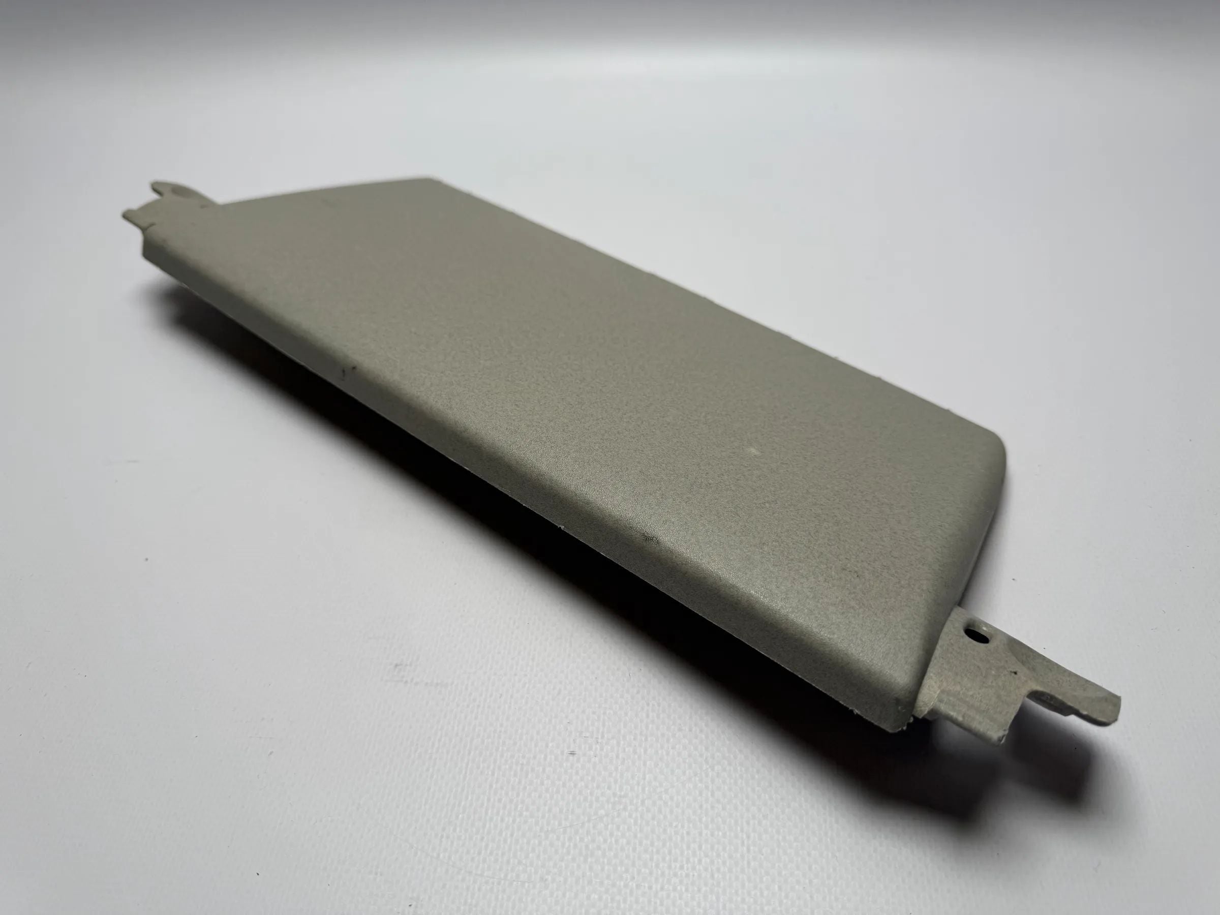 Oryginalna osłona oświetlenia wewnętrznego / hamulca OPEL ASTRA G BERLINA 09131208